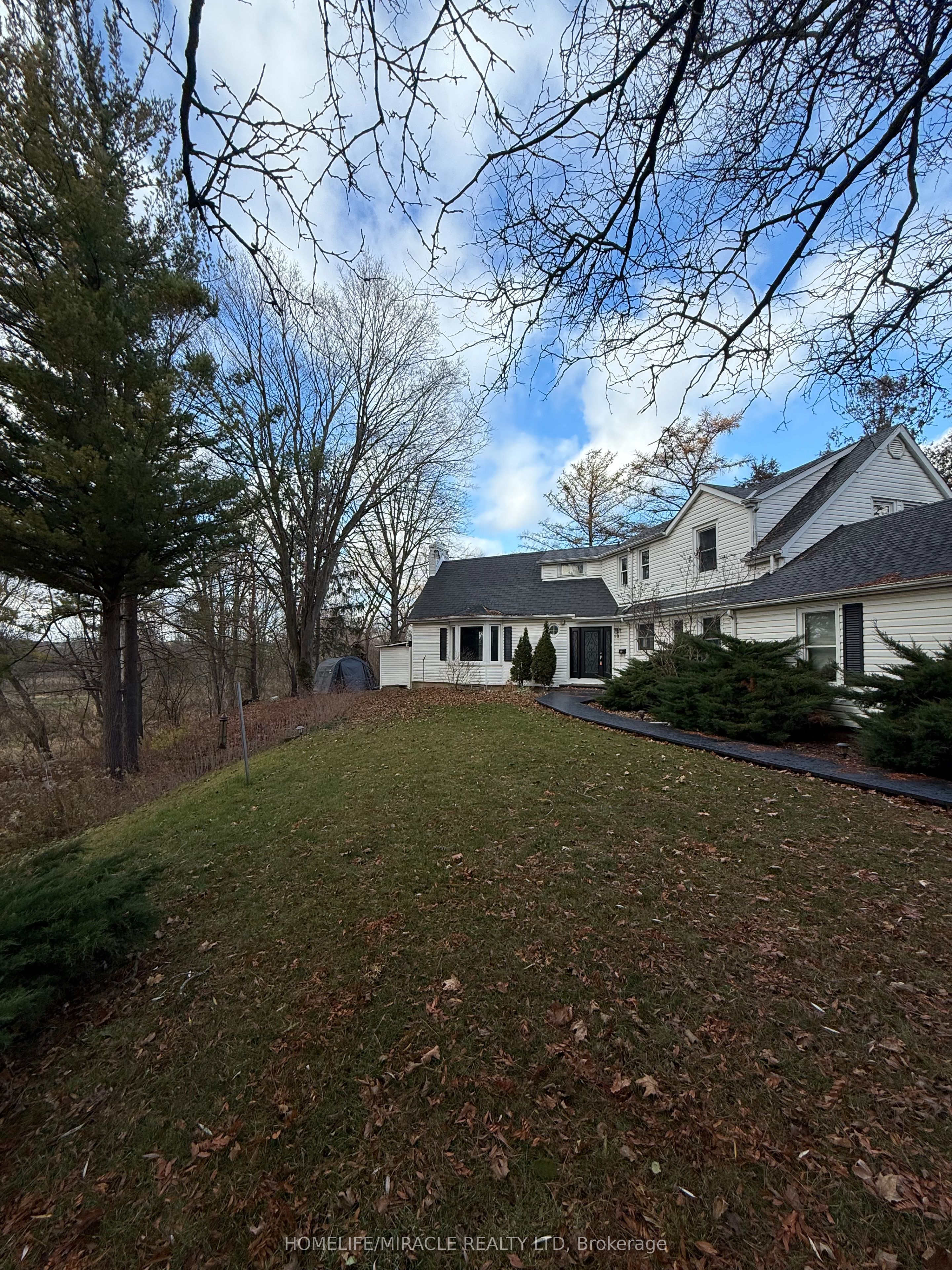 10 Yorkton Boulevard Property Photo 10