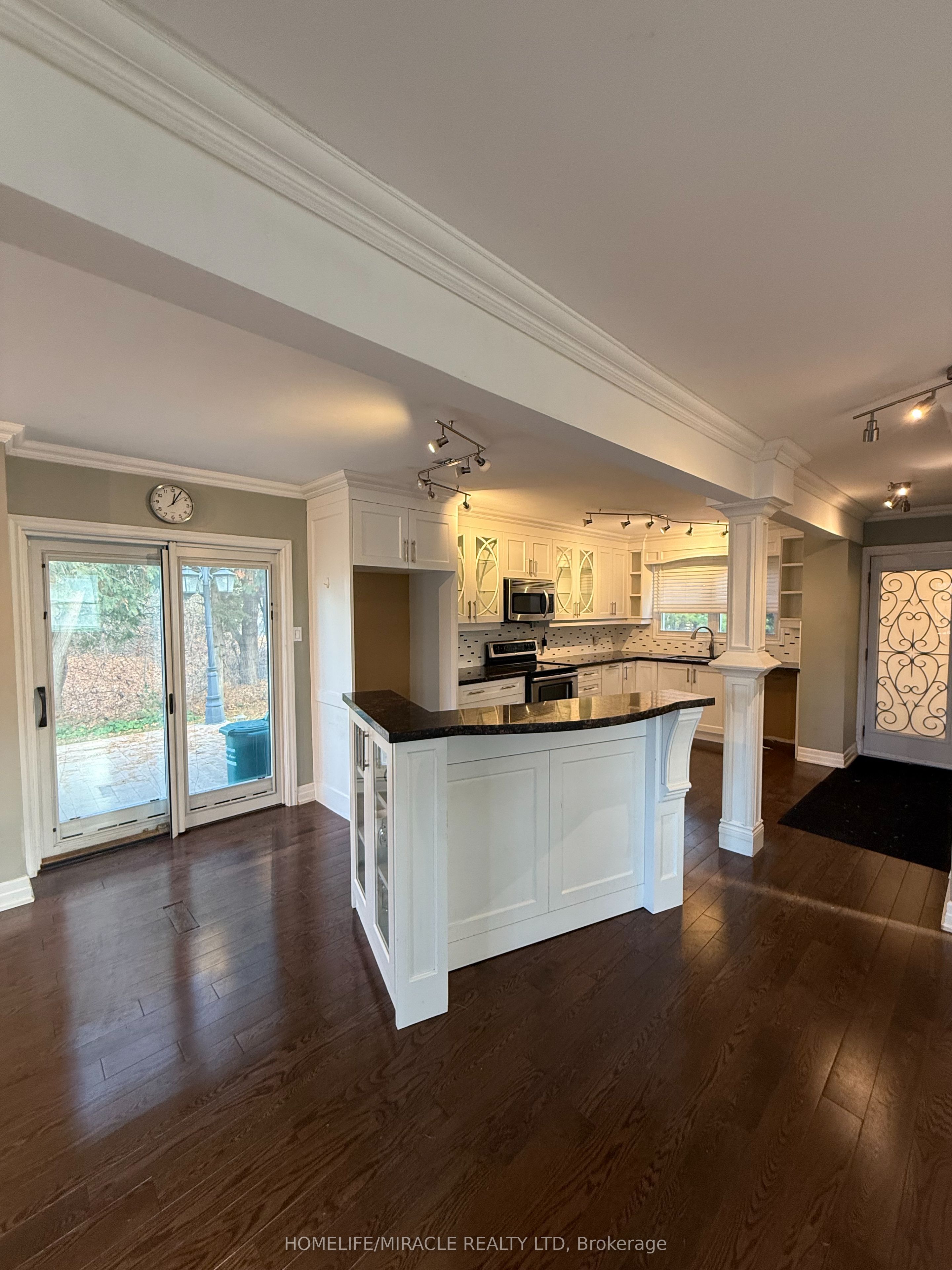 10 Yorkton Boulevard Property Photo 15