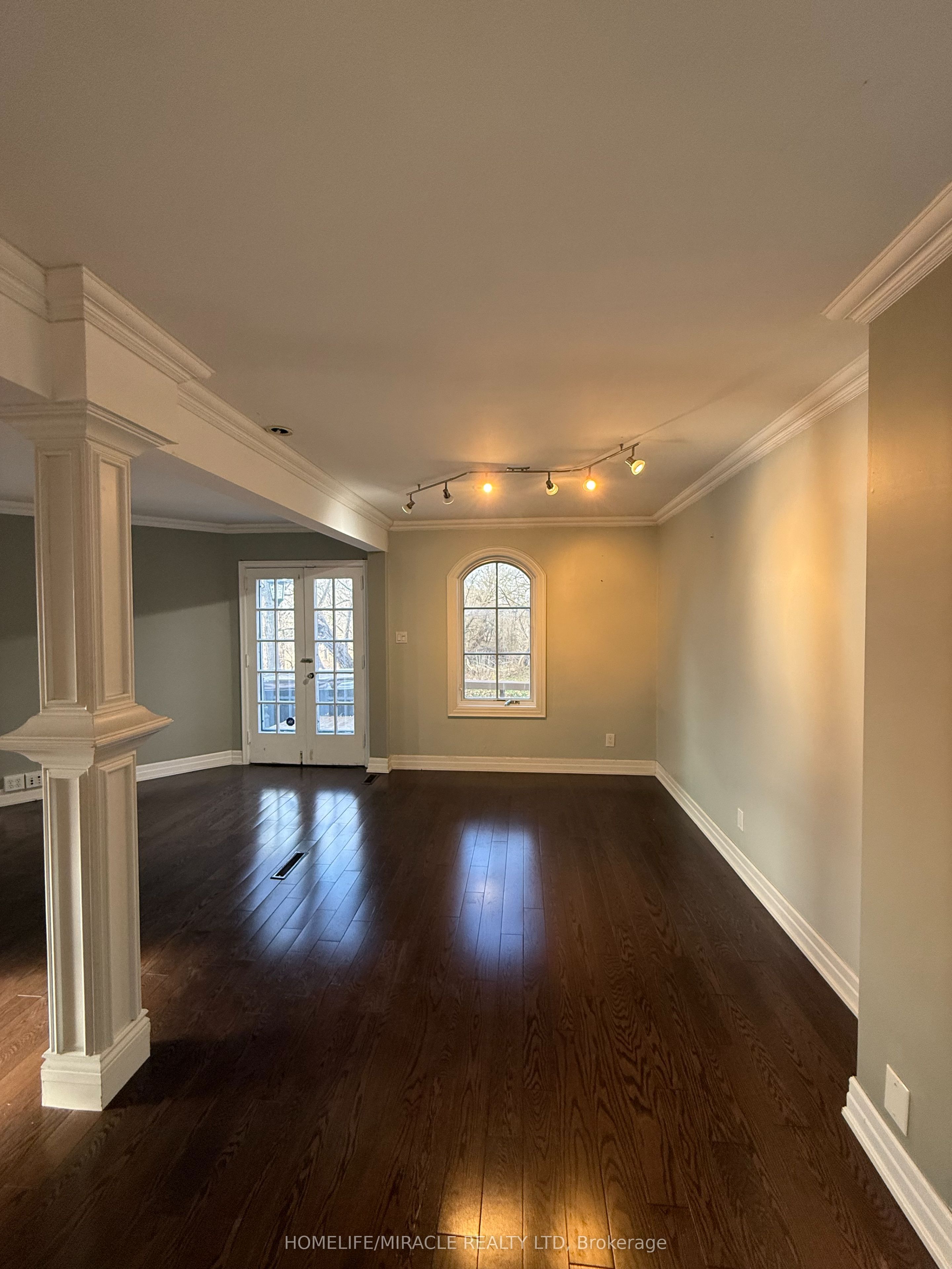 10 Yorkton Boulevard Property Photo 18