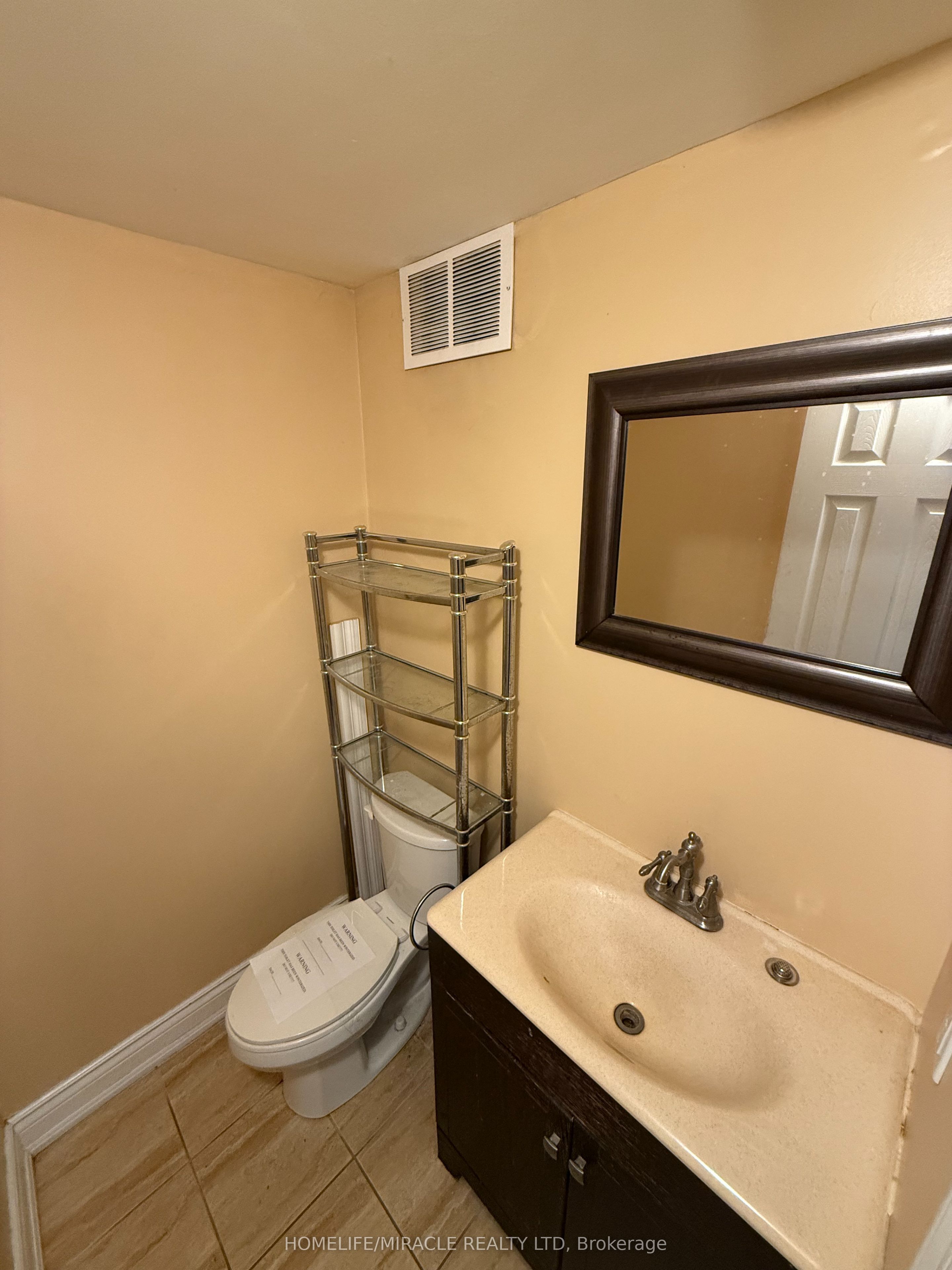 10 Yorkton Boulevard Property Photo 32