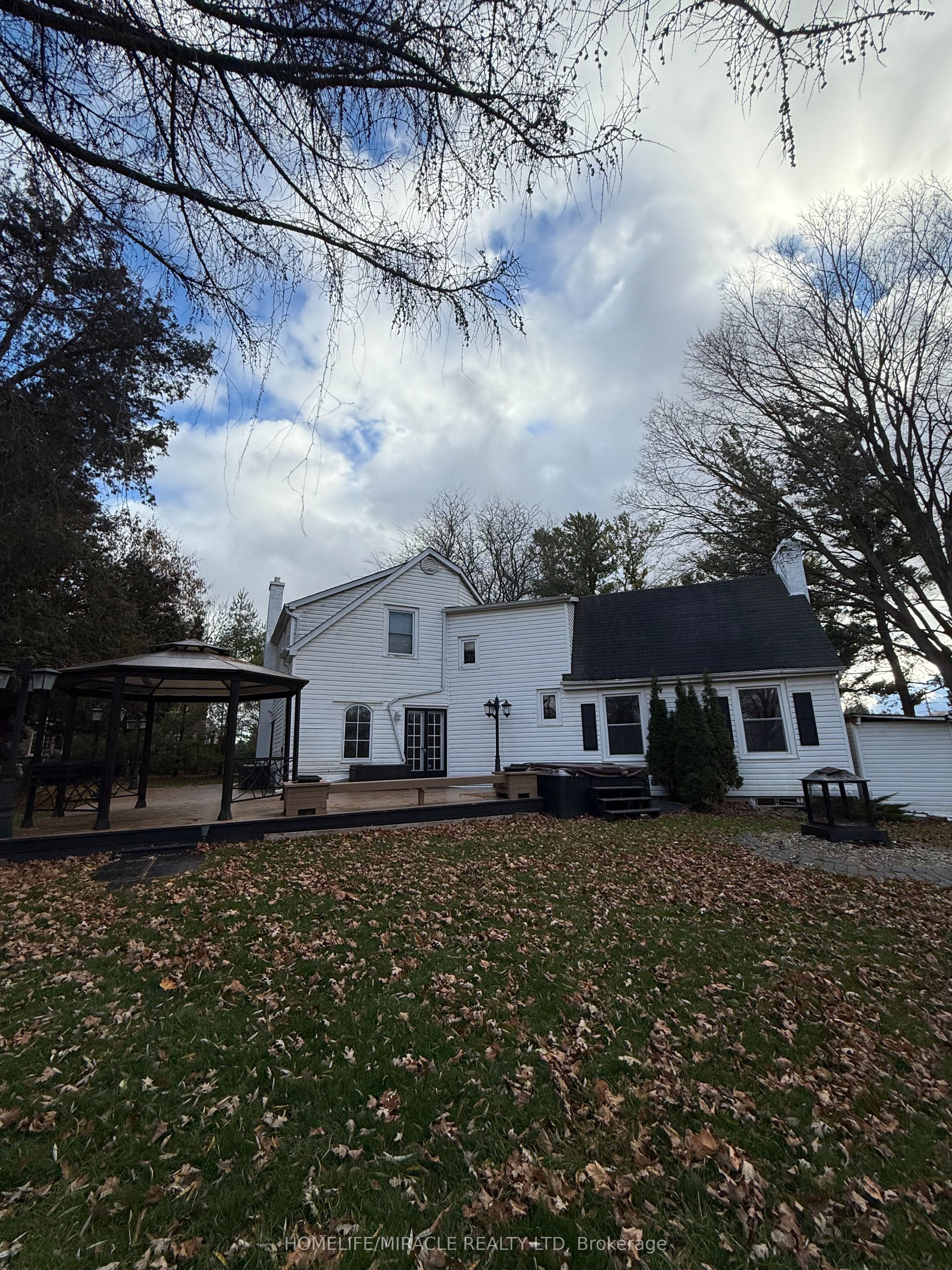 10 Yorkton Boulevard Property Photo 38