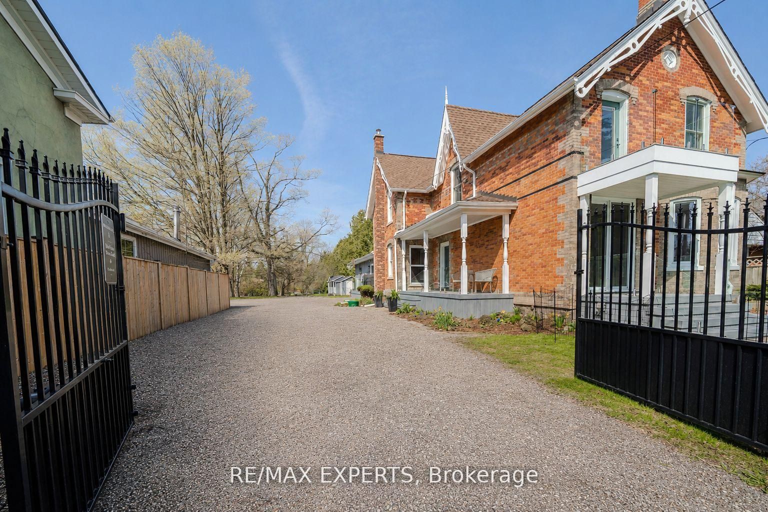 13676 Ninth Line Property Photo 2