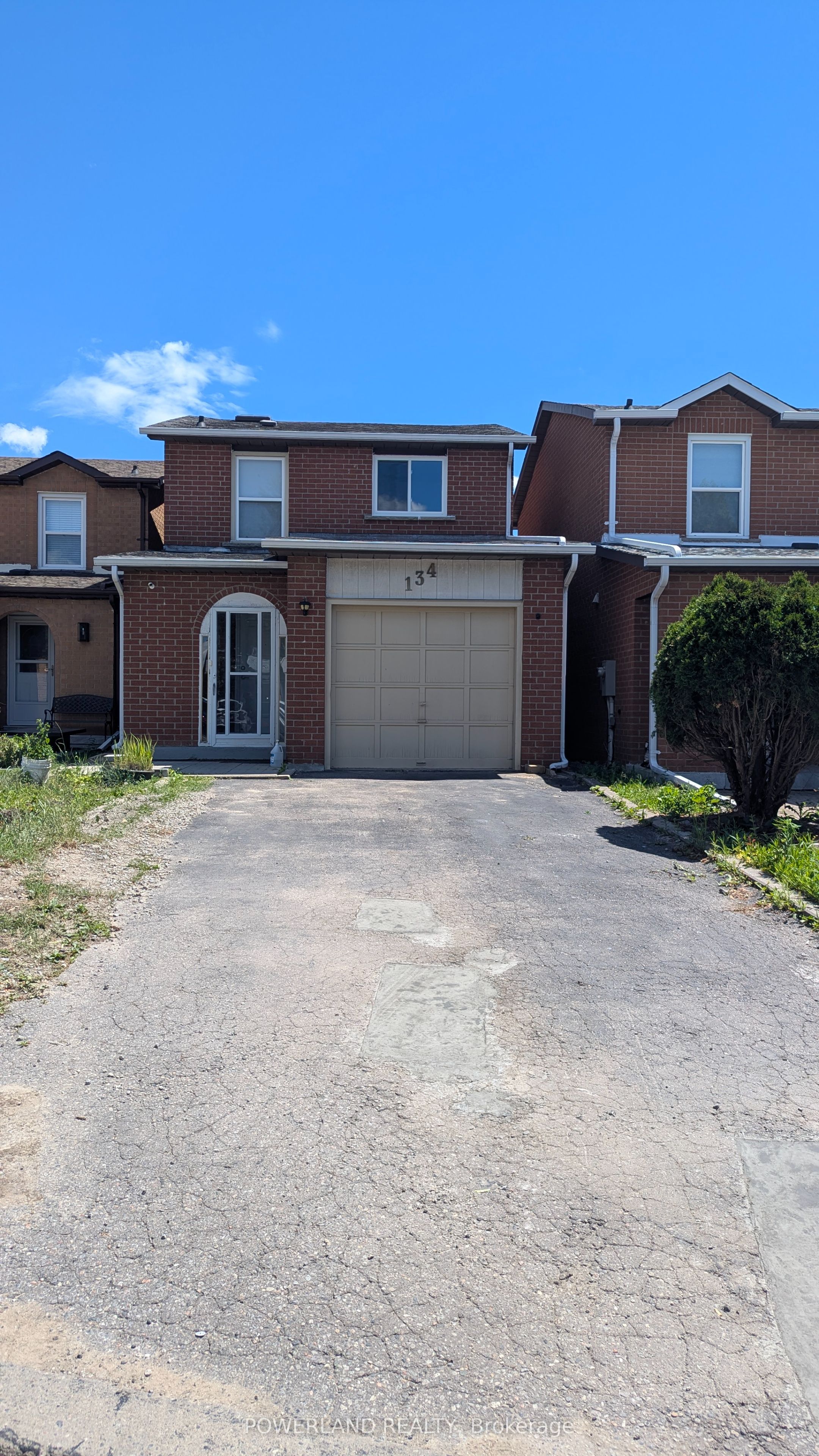 134 Dunbar Crescent Property Photo 1