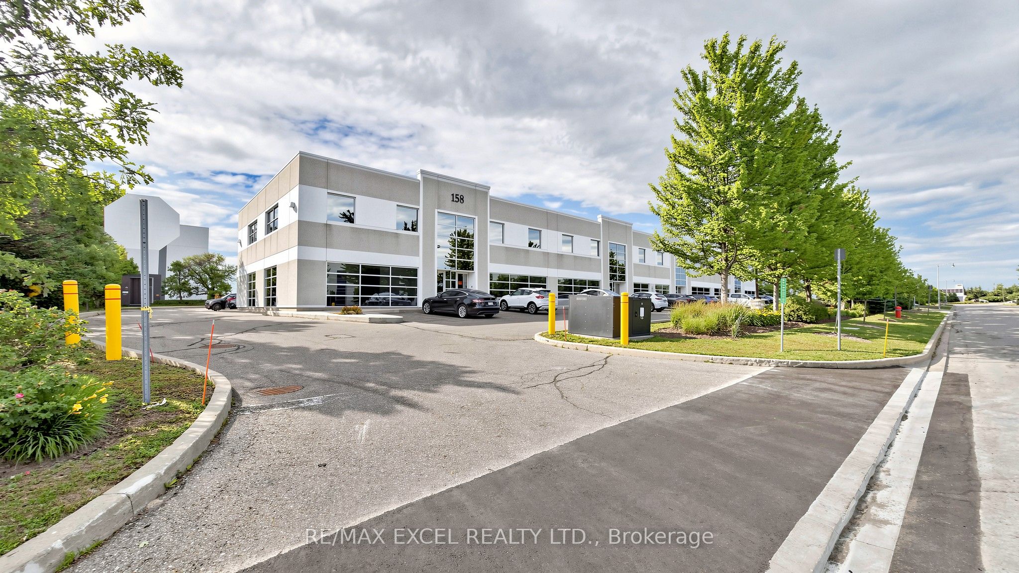 158 Don Hillock Drive 15 Property Photo 1