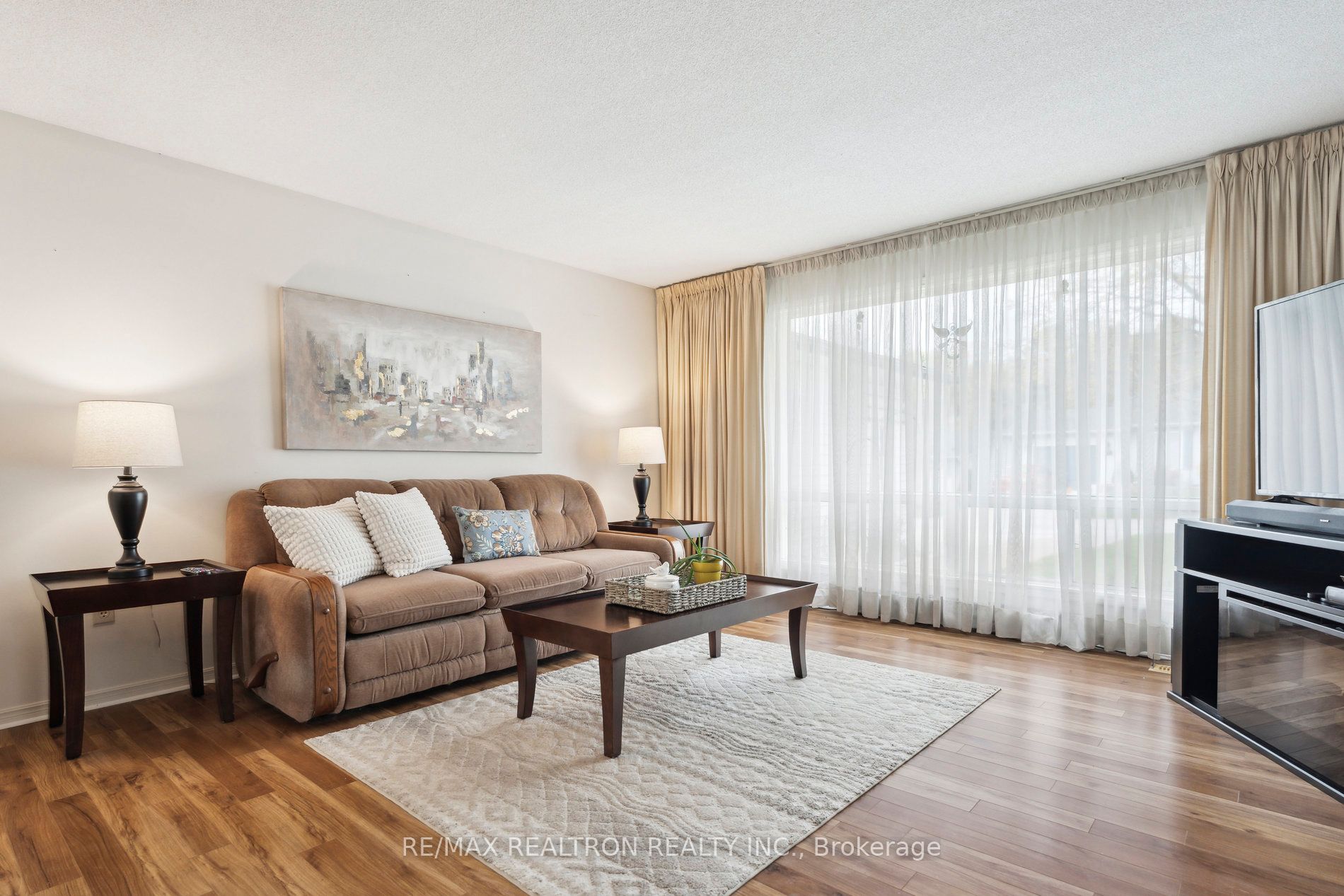 36 Tecumseth Pines Drive Property Photo 8
