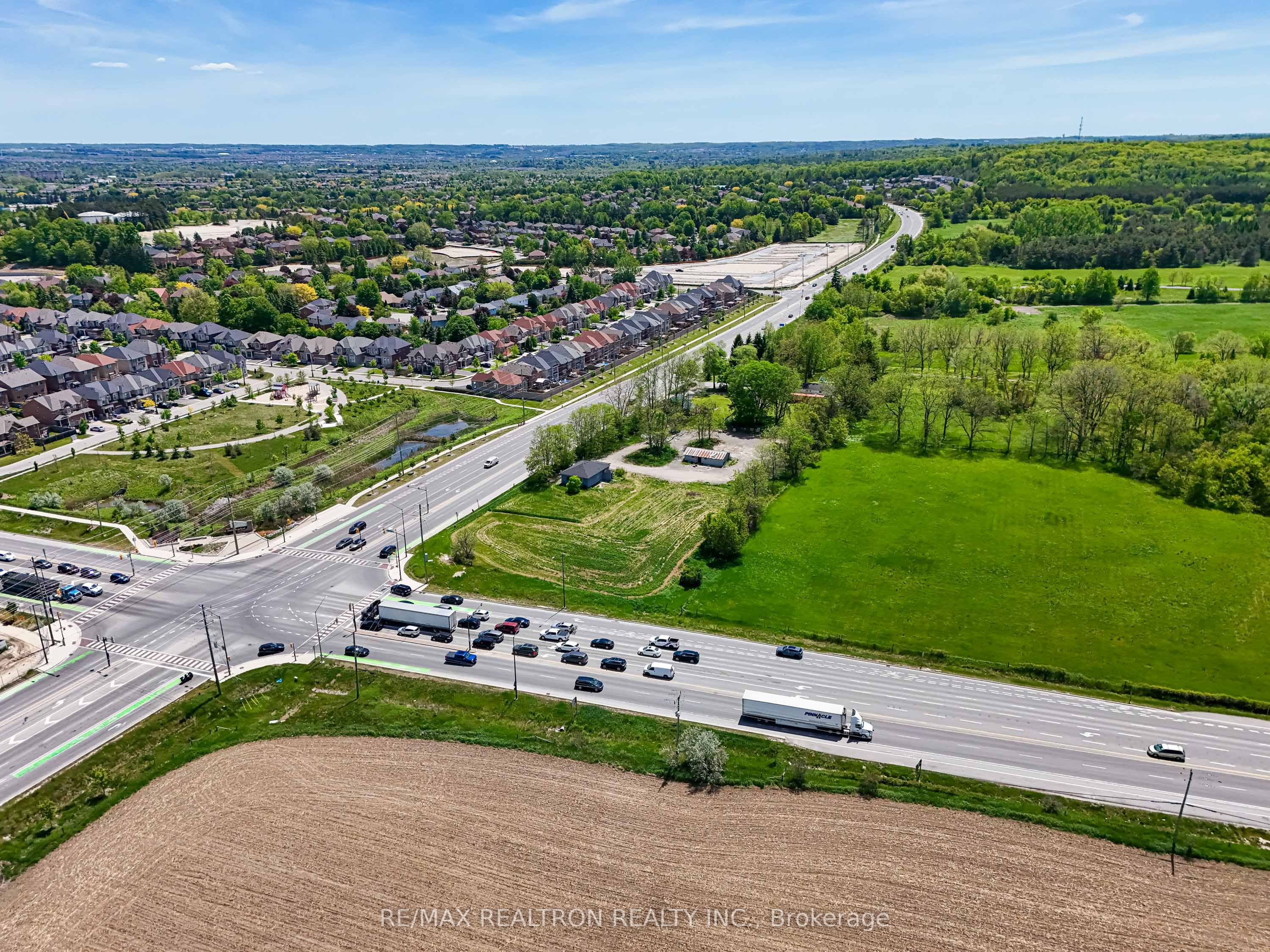 17440 Bathurst Street Property Photo 8