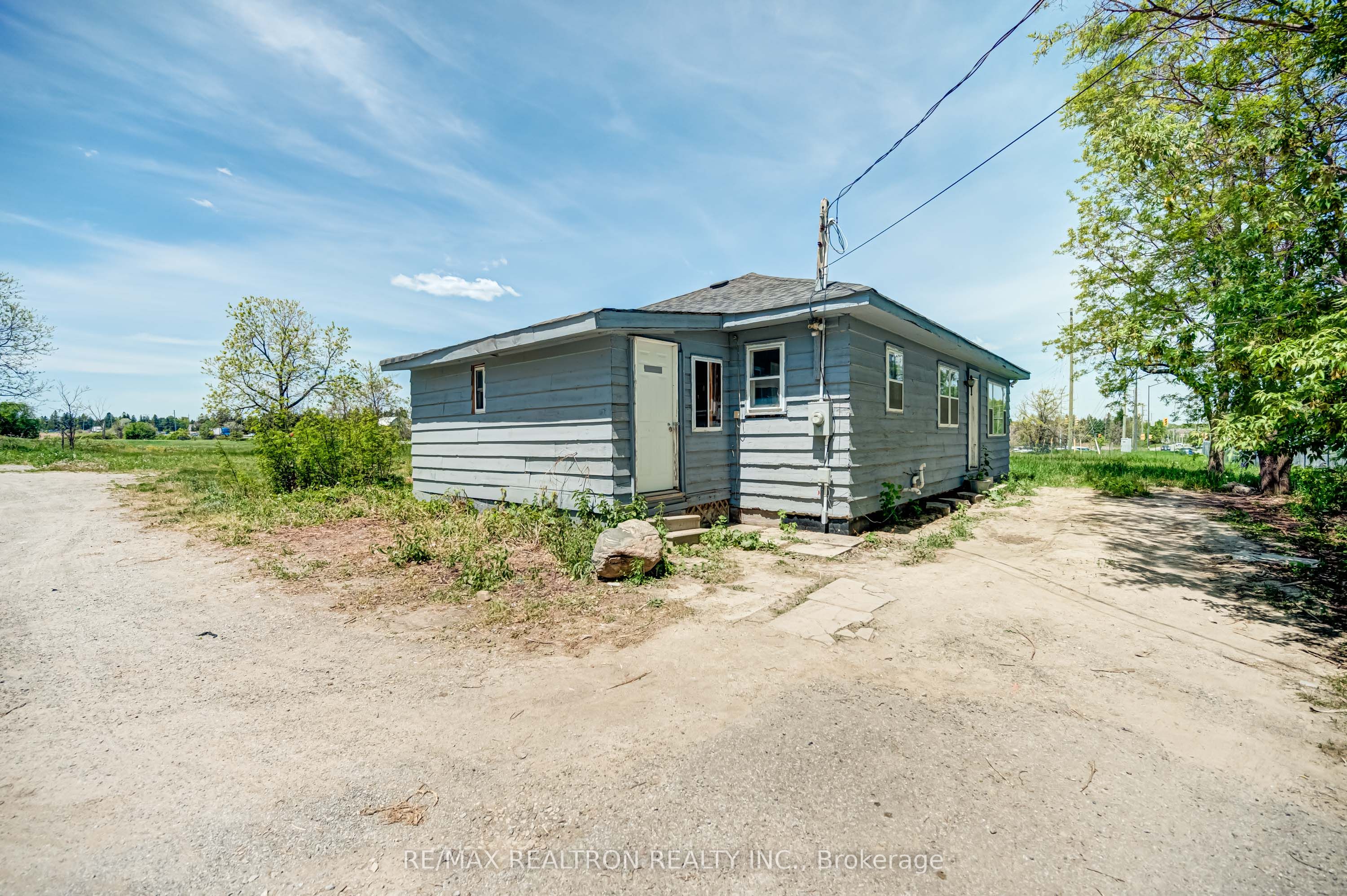17440 Bathurst Street Property Photo 11