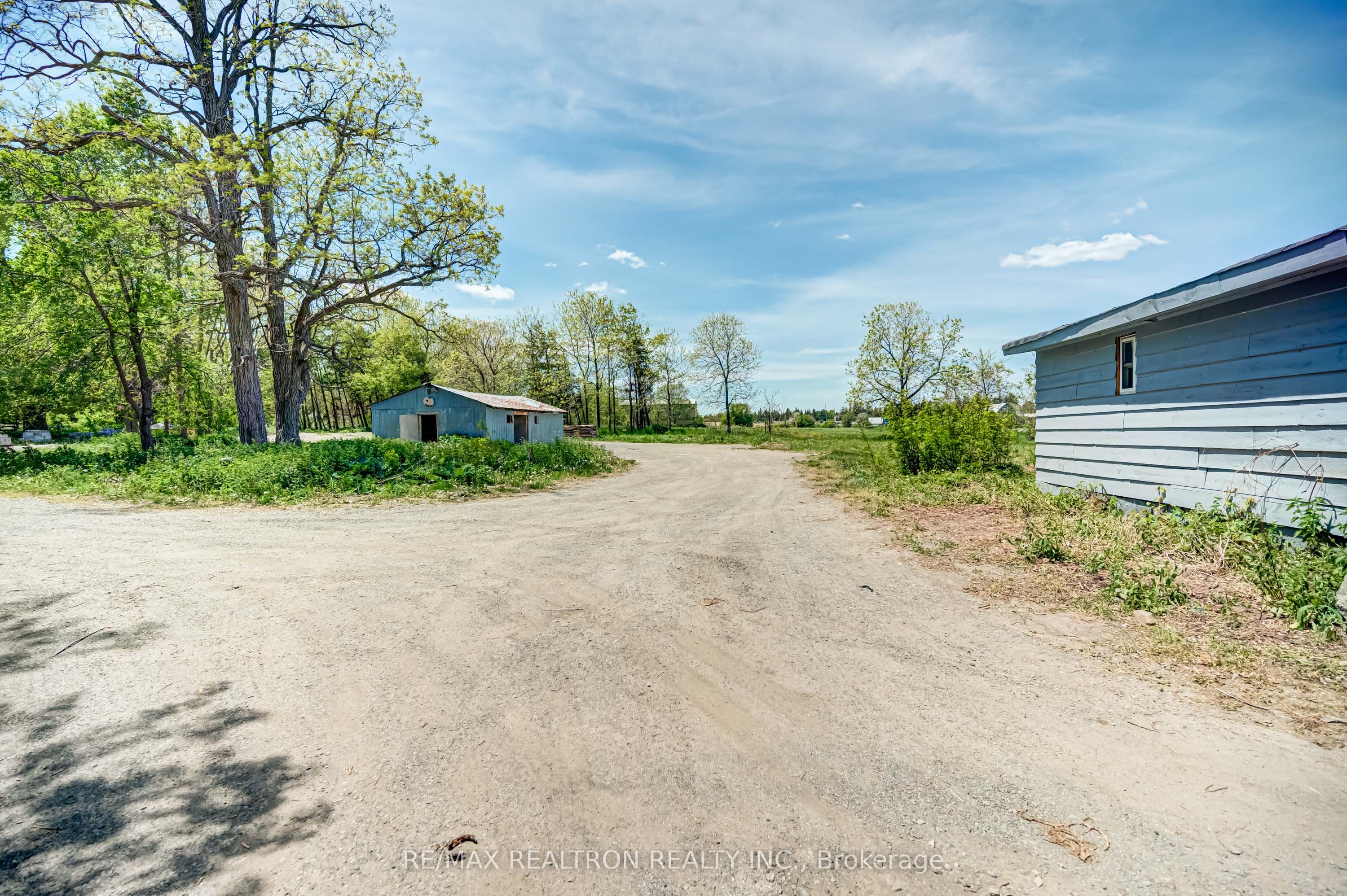 17440 Bathurst Street Property Photo 12