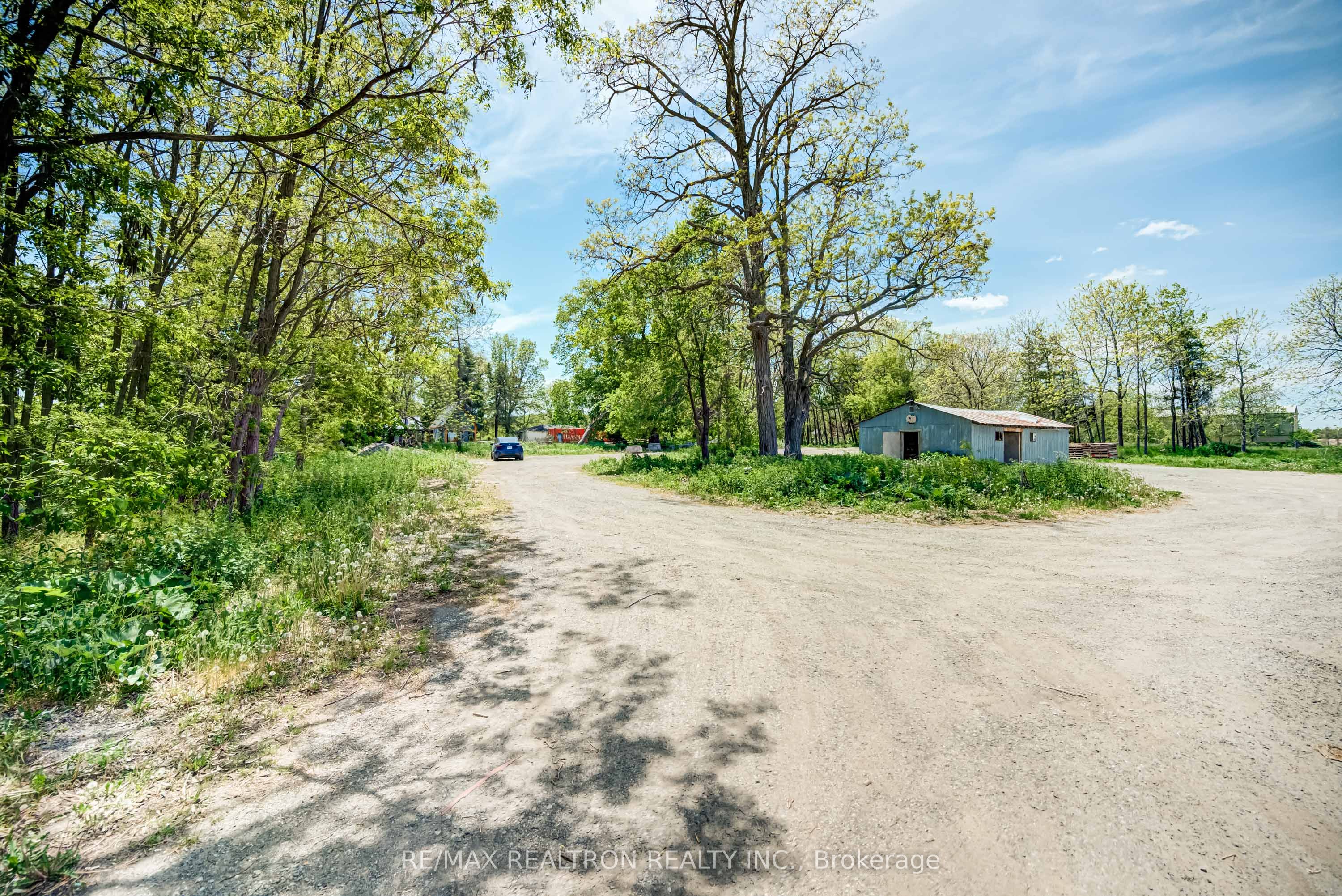 17440 Bathurst Street Property Photo 13