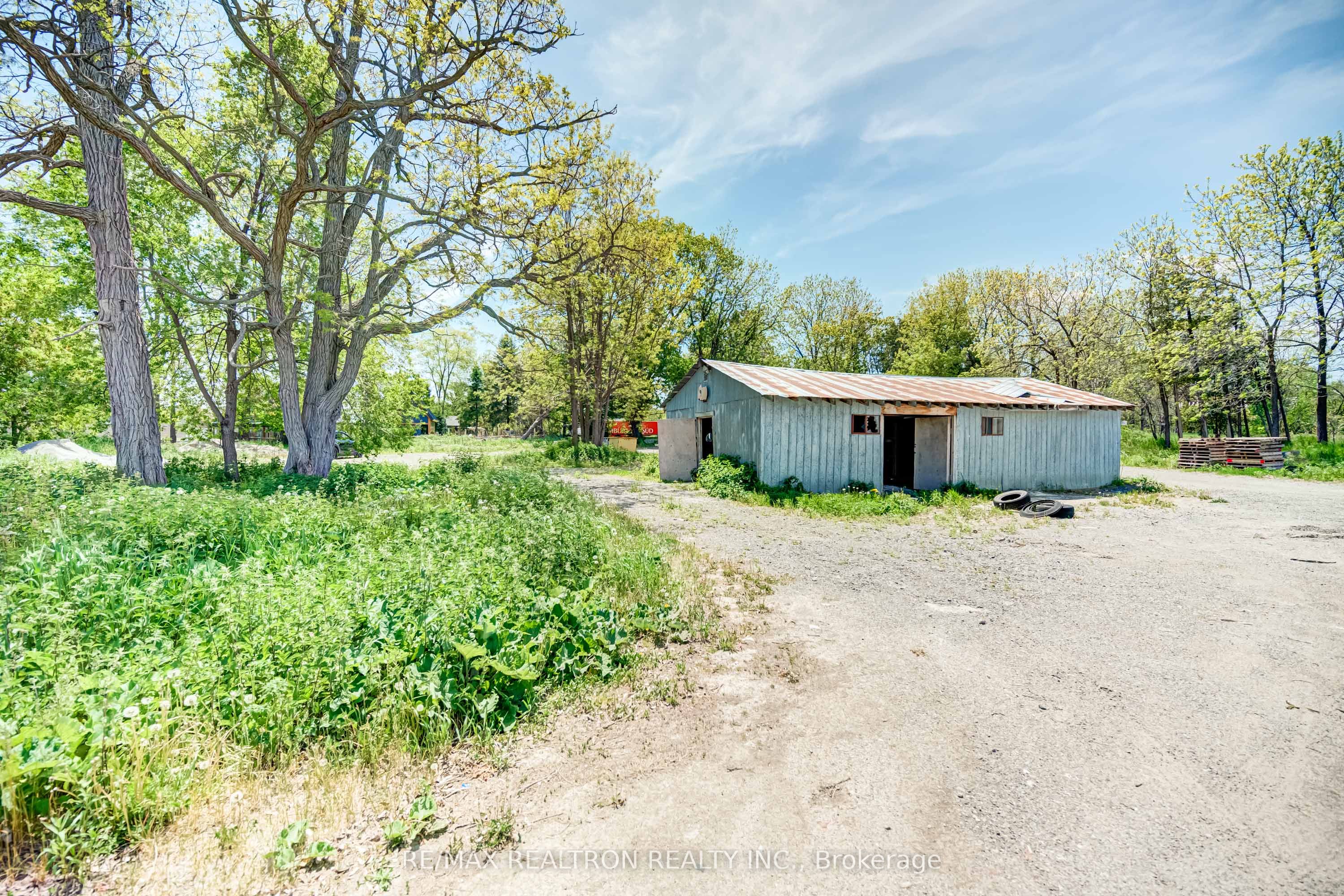 17440 Bathurst Street Property Photo 17