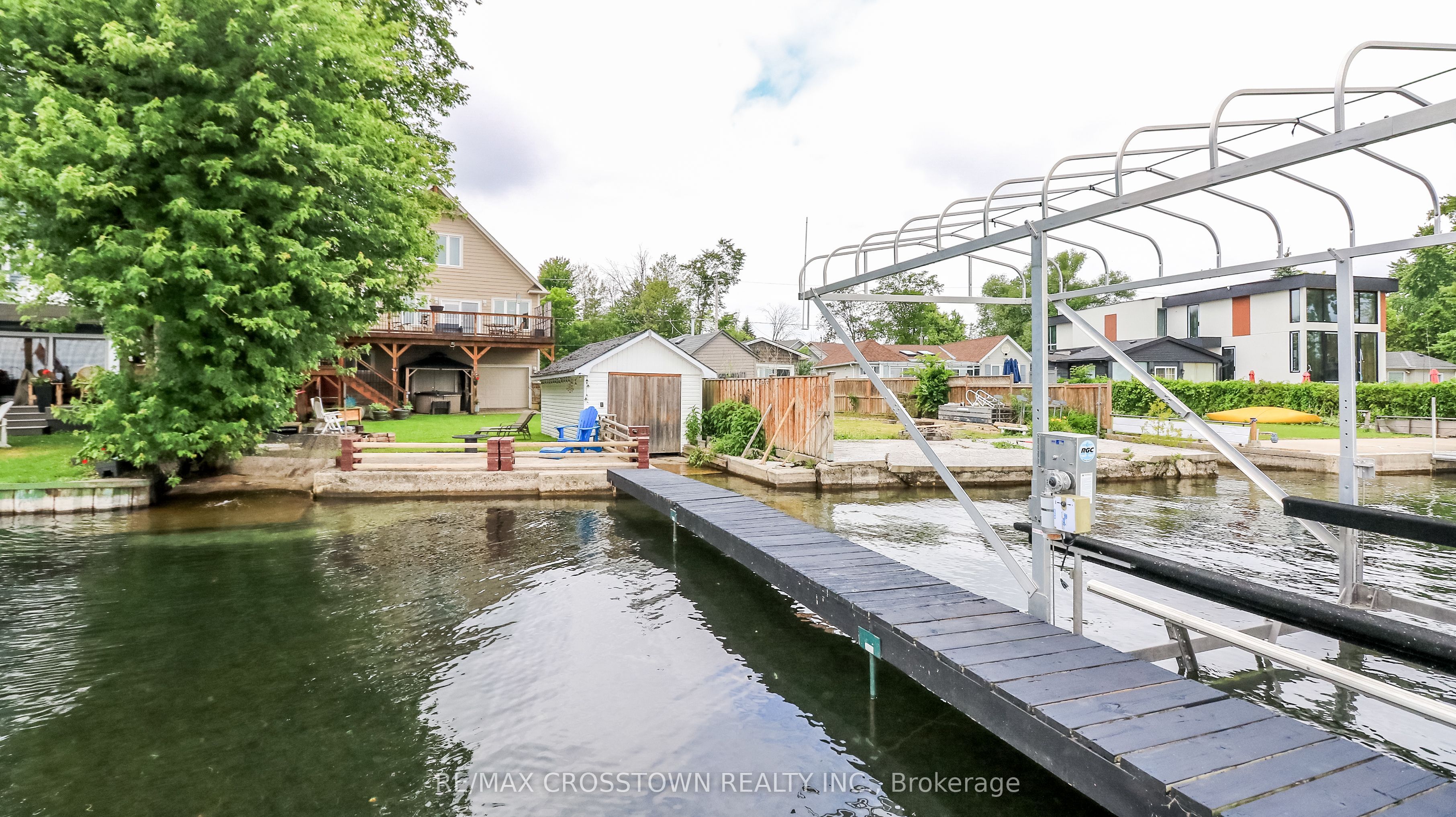2325 Crystal Beach Road Property Photo 4