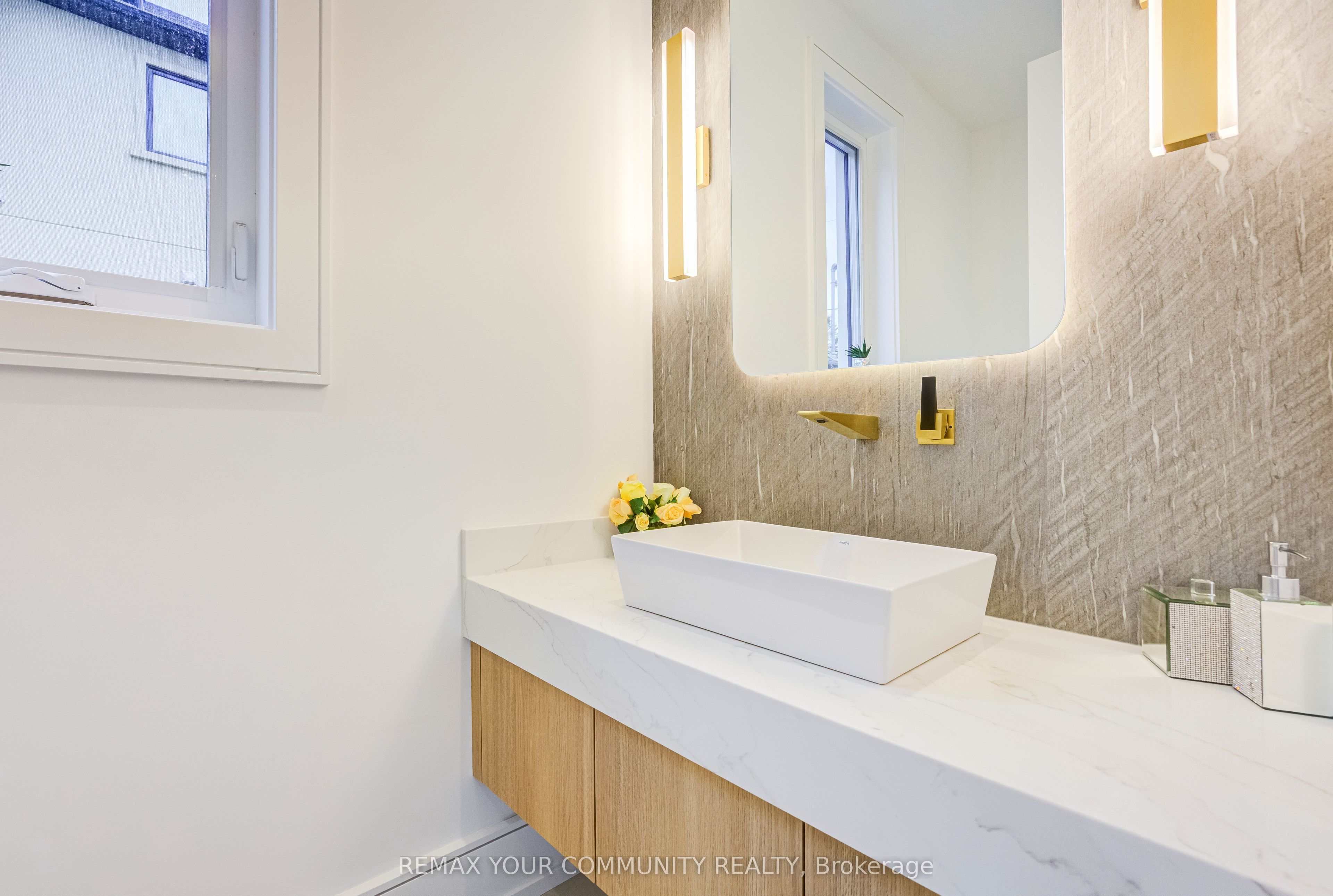 259 Ruggles Avenue Property Photo 34