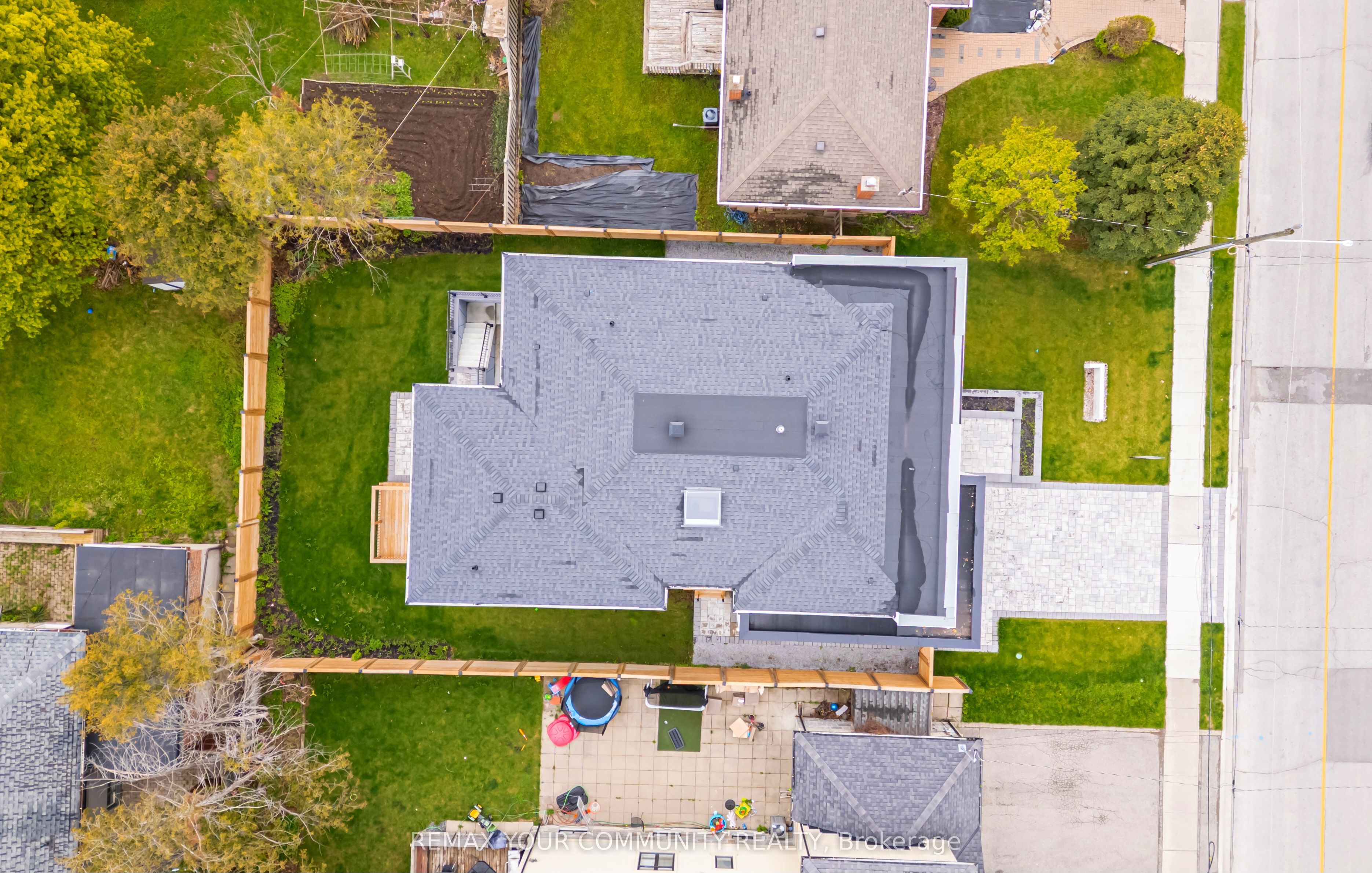 259 Ruggles Avenue Property Photo 49