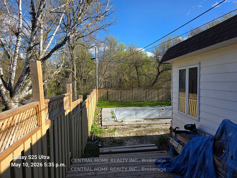 206 Parkview Crescent Property Photo 3