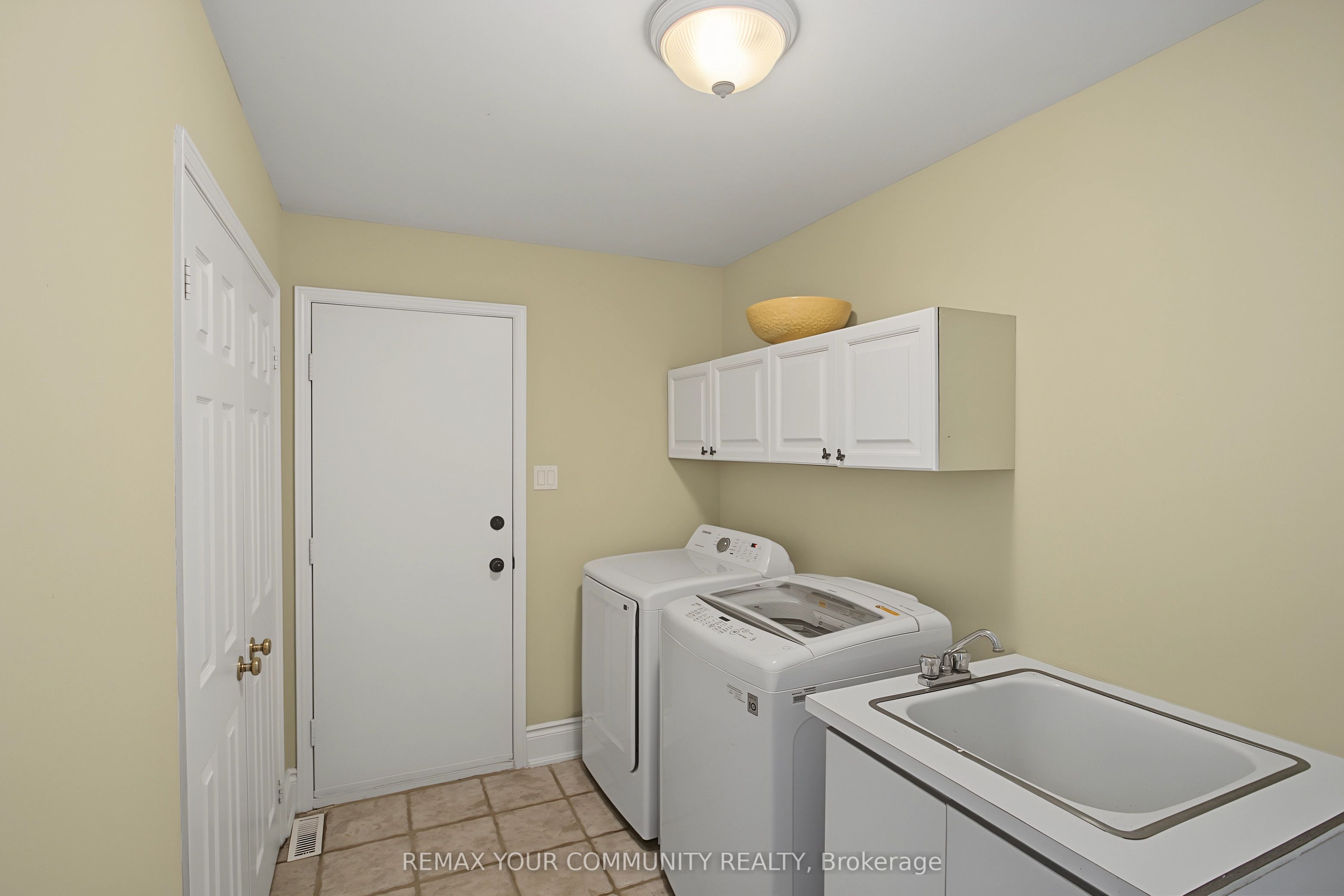 23 Cranberry Lane Property Photo 17