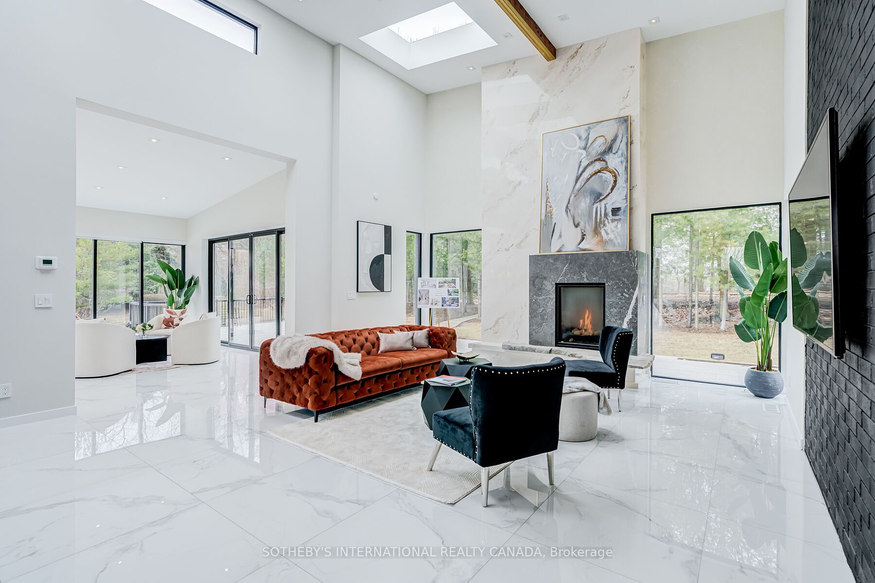 4599 Langstaff Road Property Photo 6