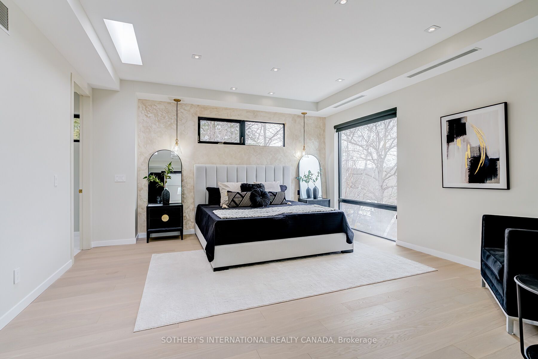 4599 Langstaff Road Property Photo 16