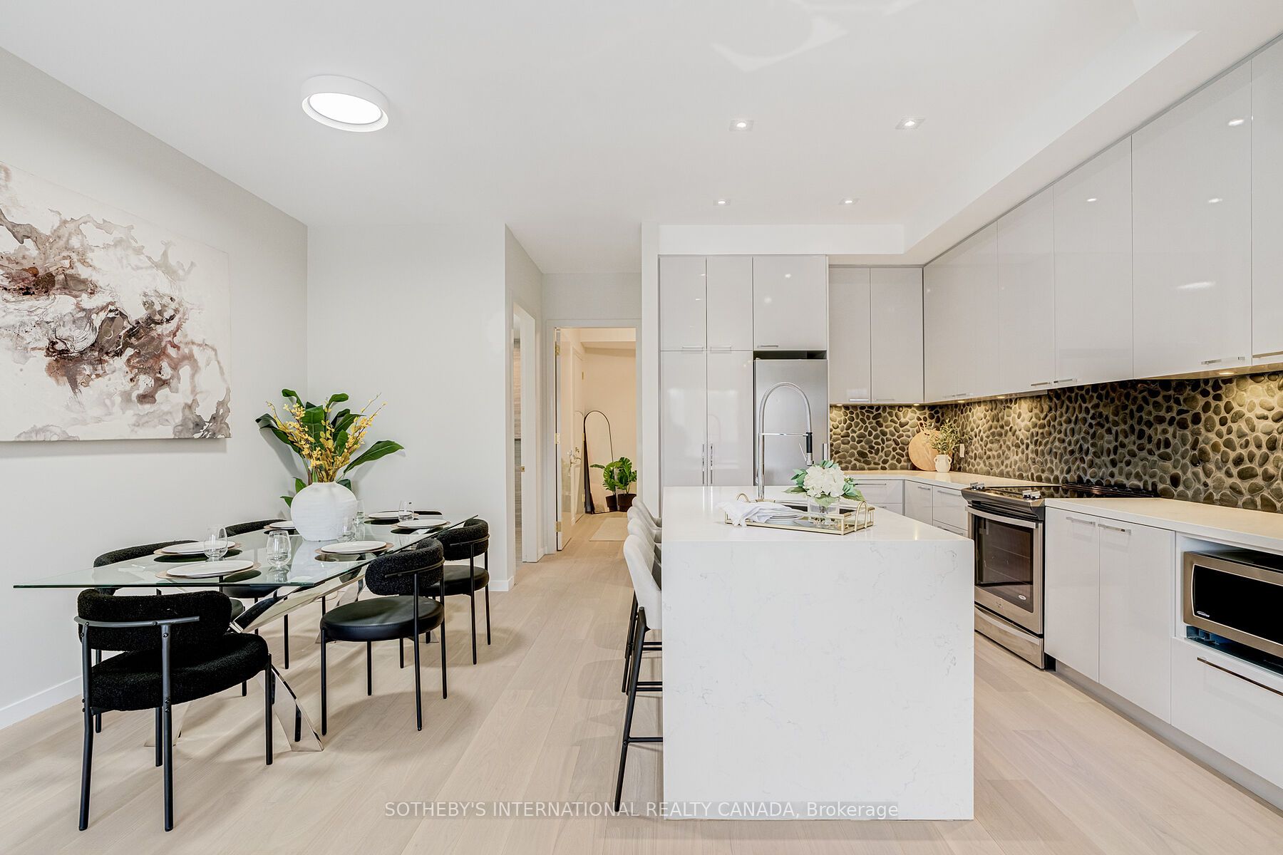 4599 Langstaff Road Property Photo 25