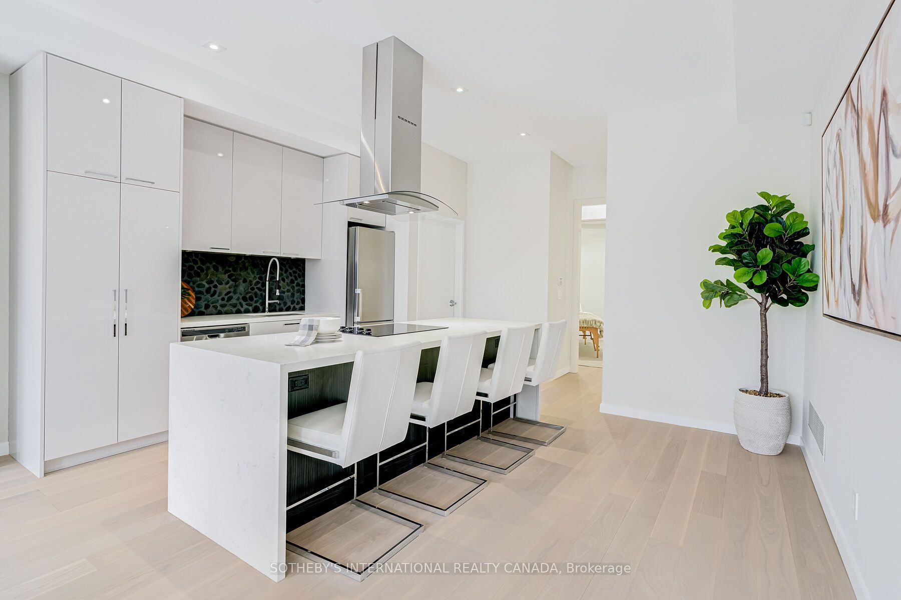 4599 Langstaff Road Property Photo 32