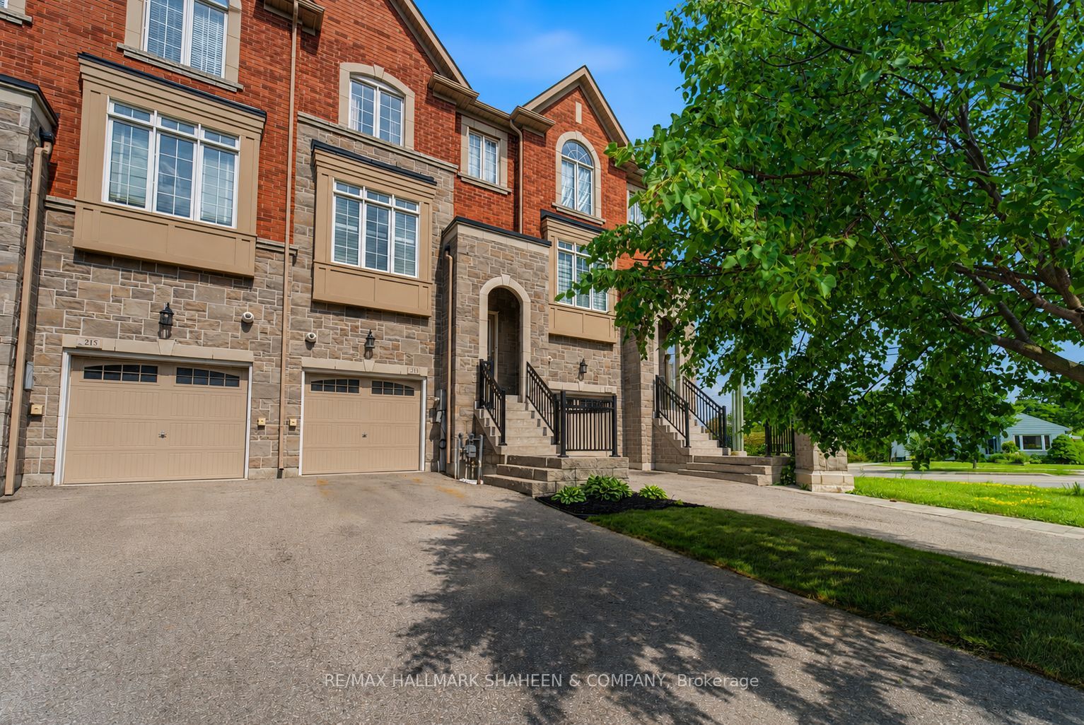 211 Appleton Court Property Photo 6