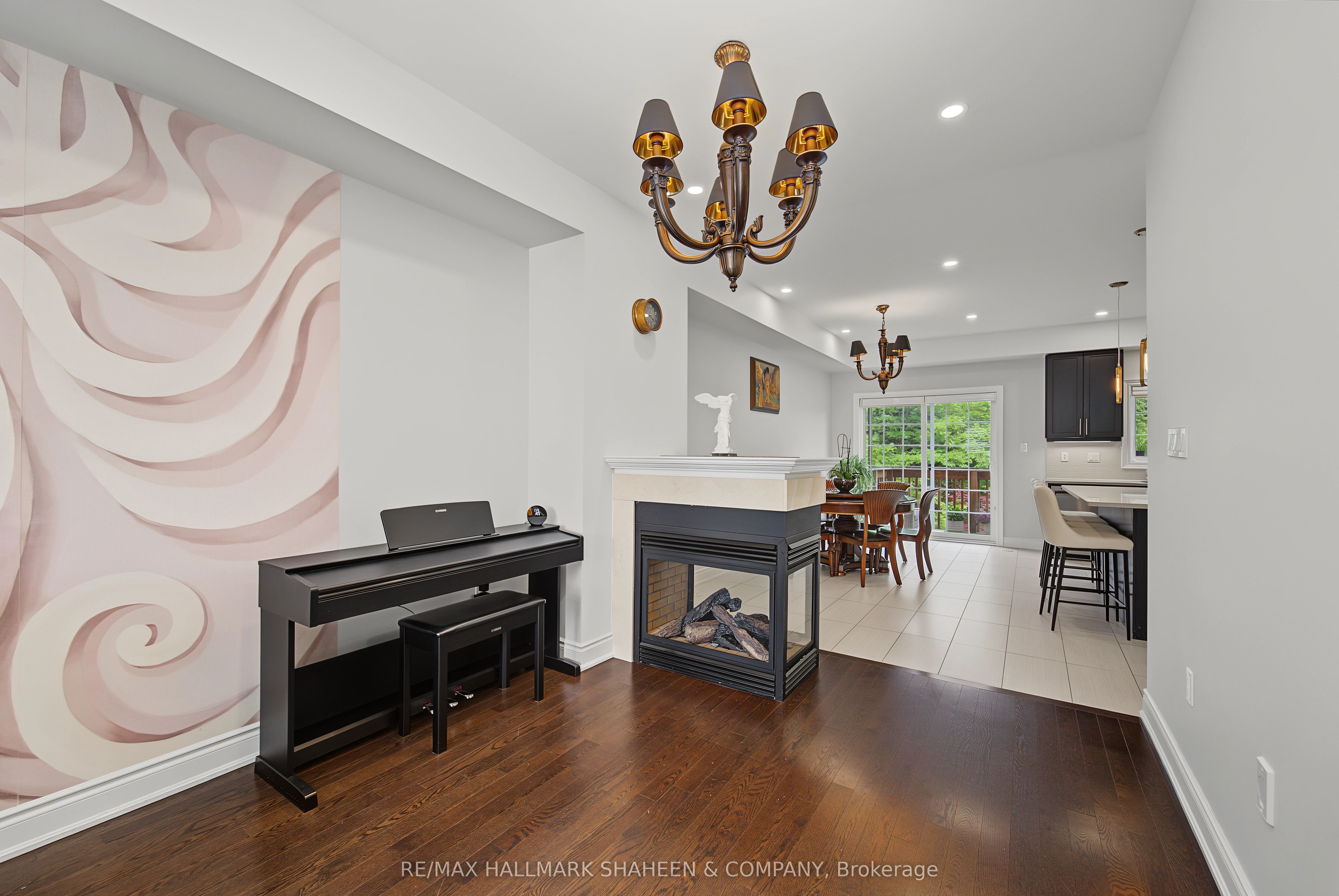 211 Appleton Court Property Photo 13