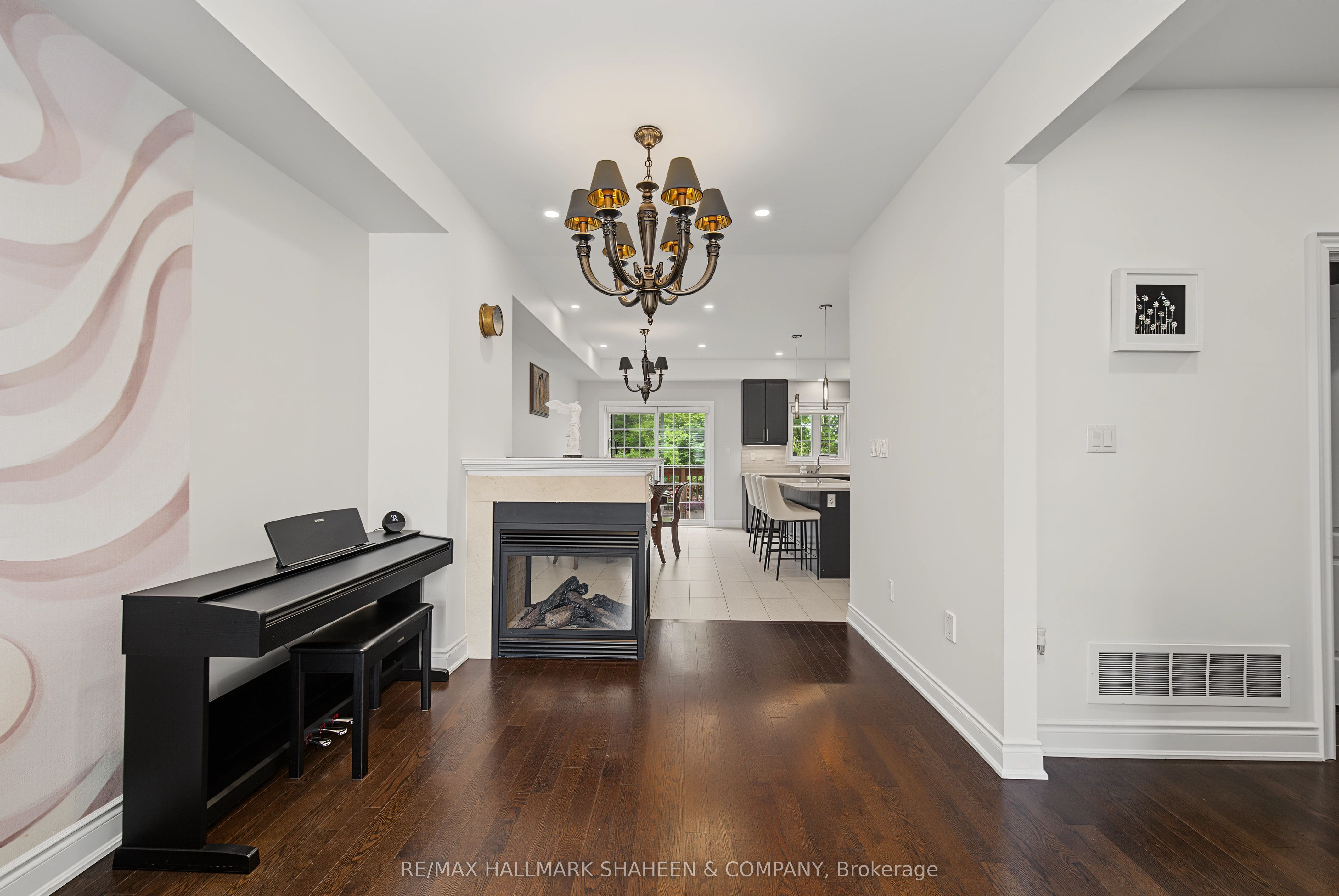 211 Appleton Court Property Photo 18
