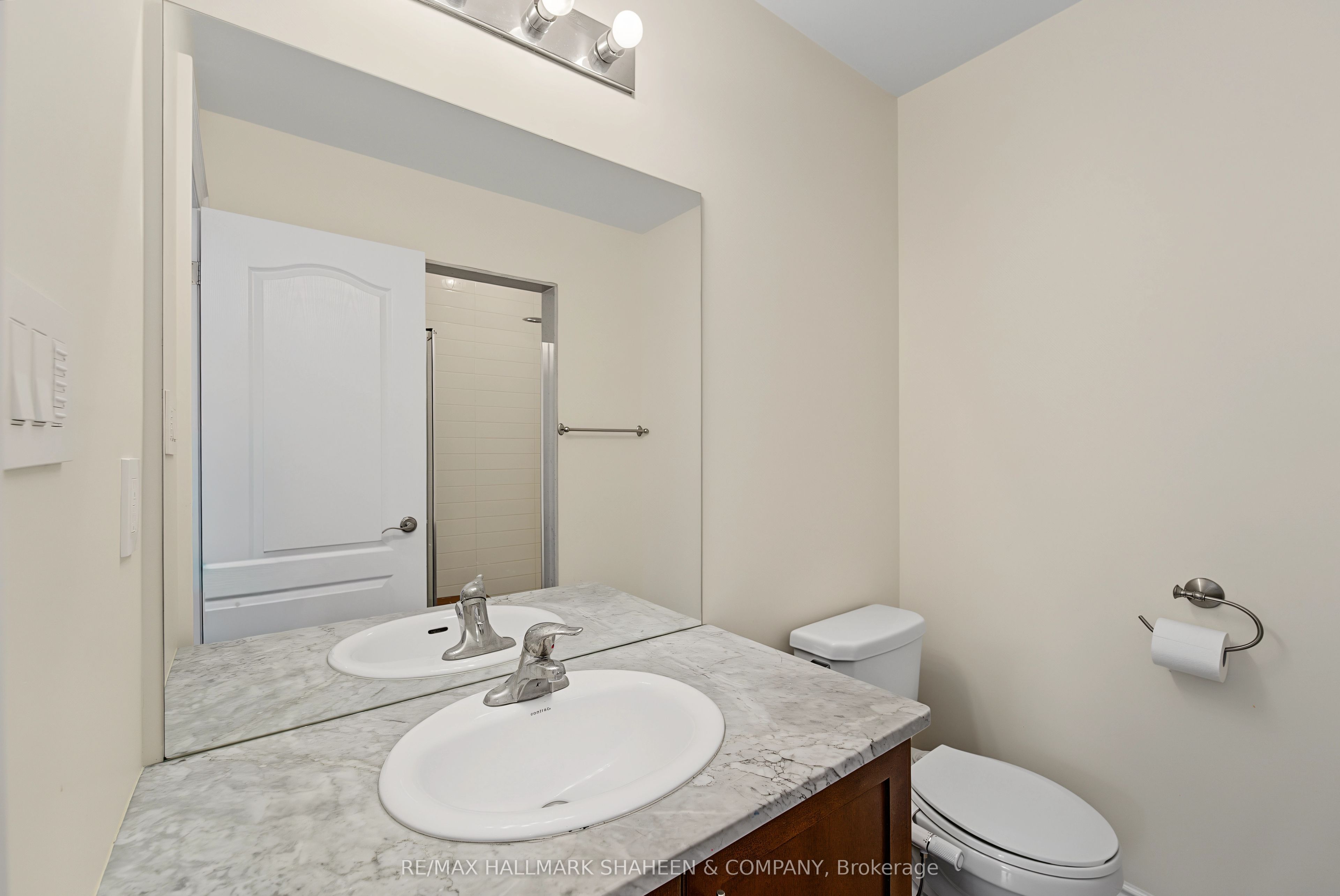 211 Appleton Court Property Photo 25