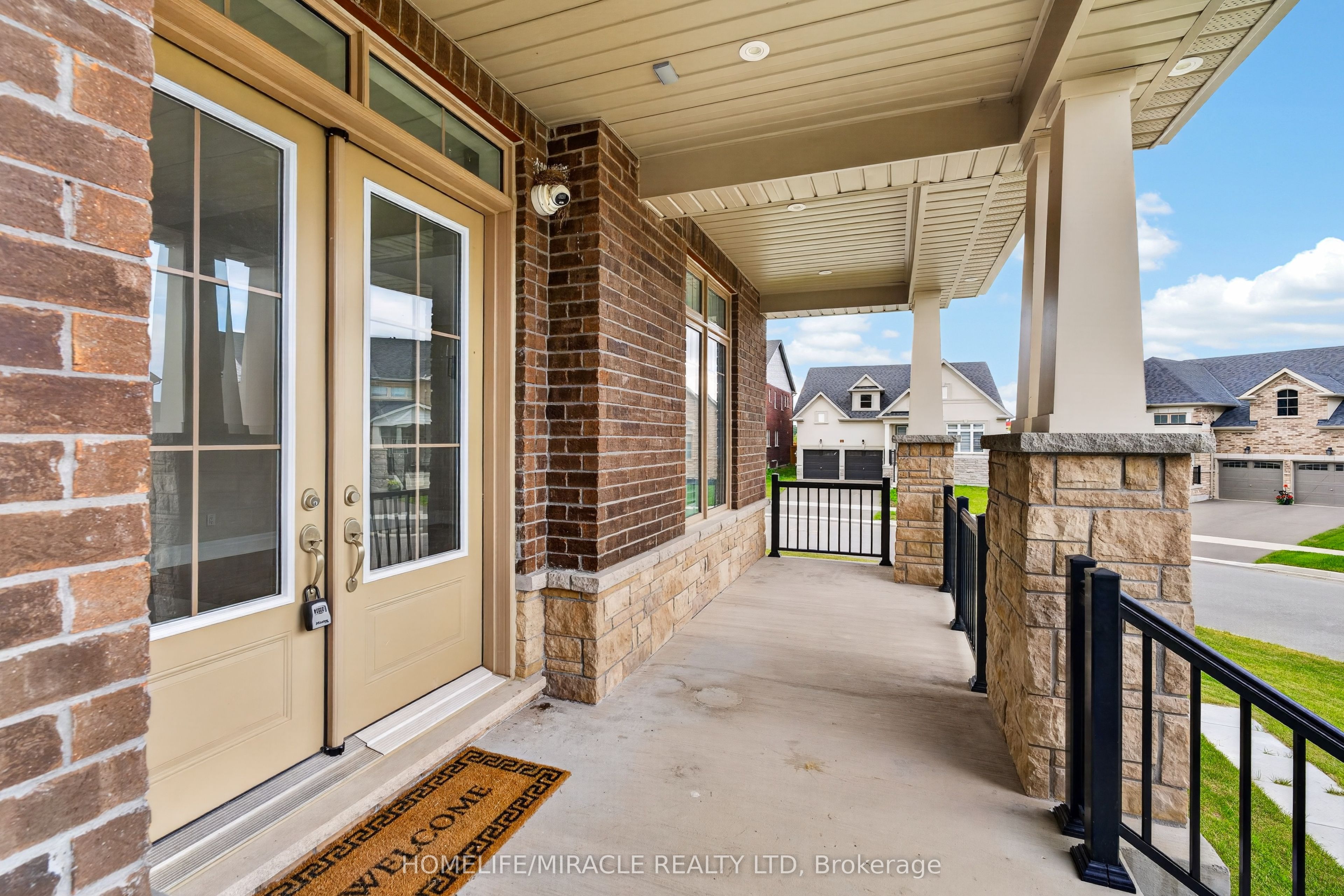 1518 Broderick Street Property Photo 8
