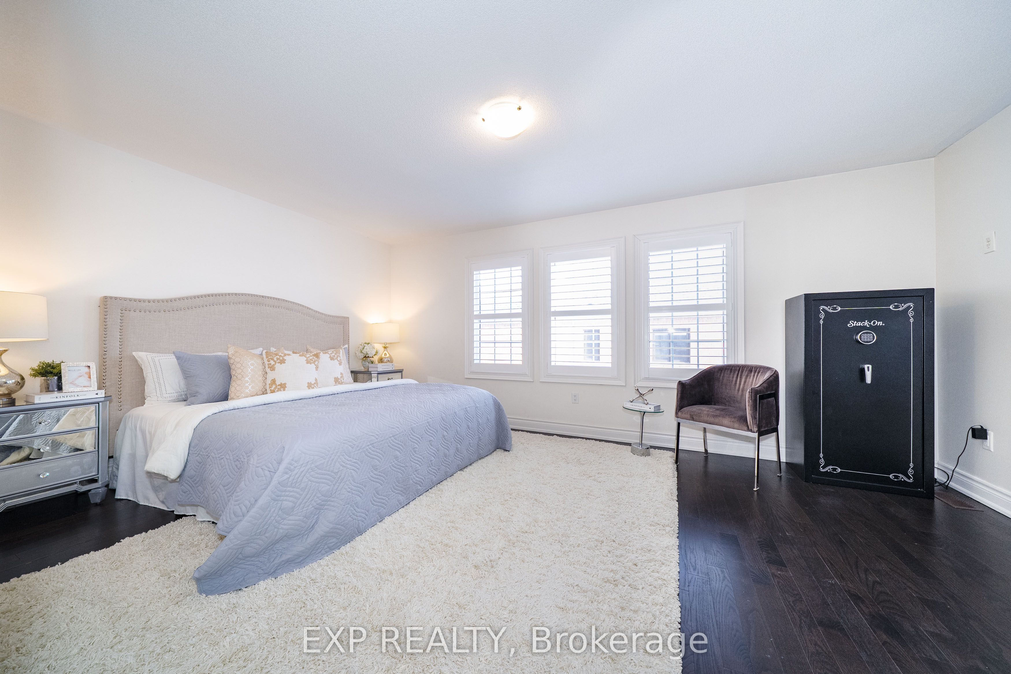 2 Tesla Crescent Property Photo 30