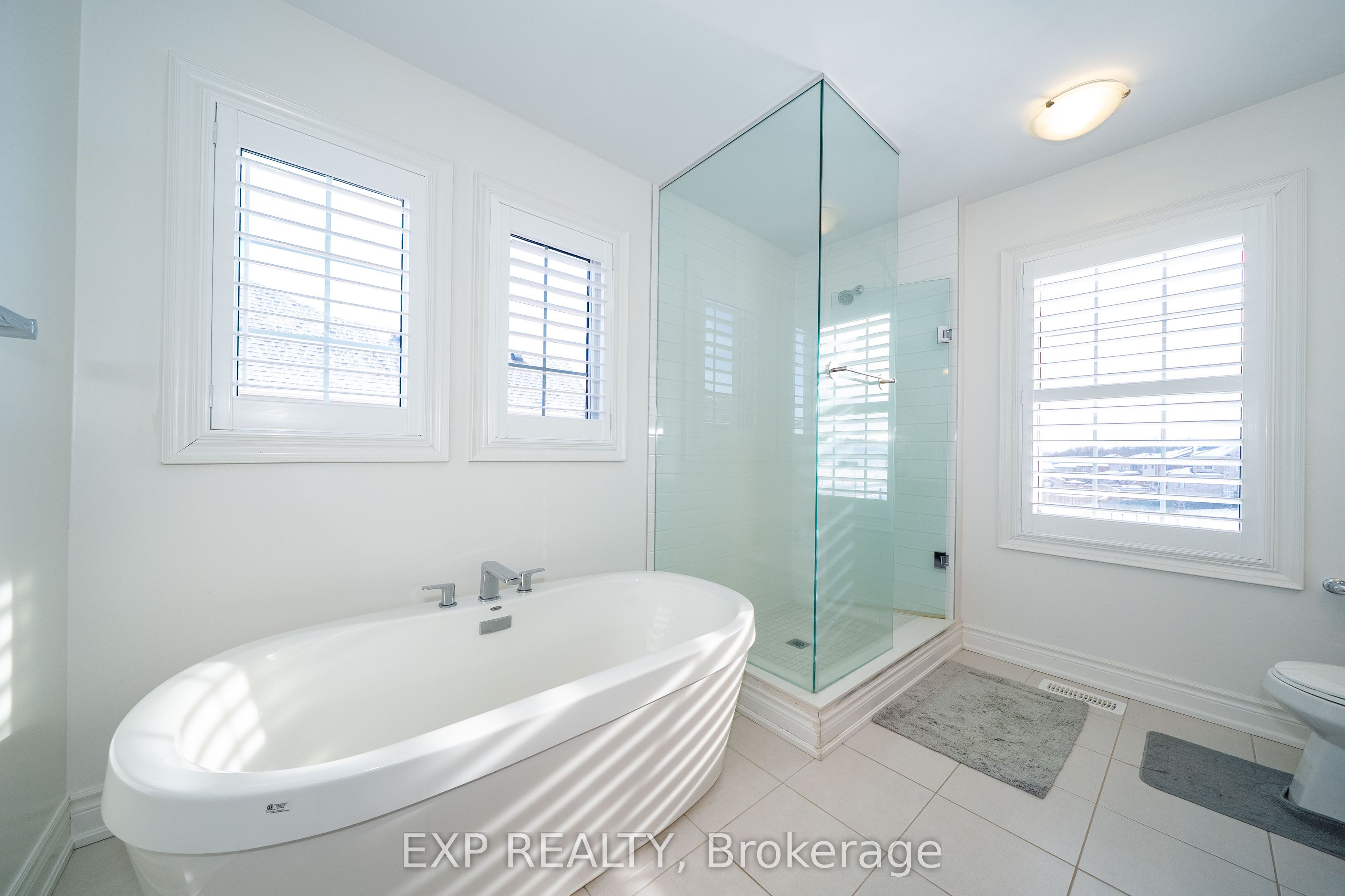 2 Tesla Crescent Property Photo 33