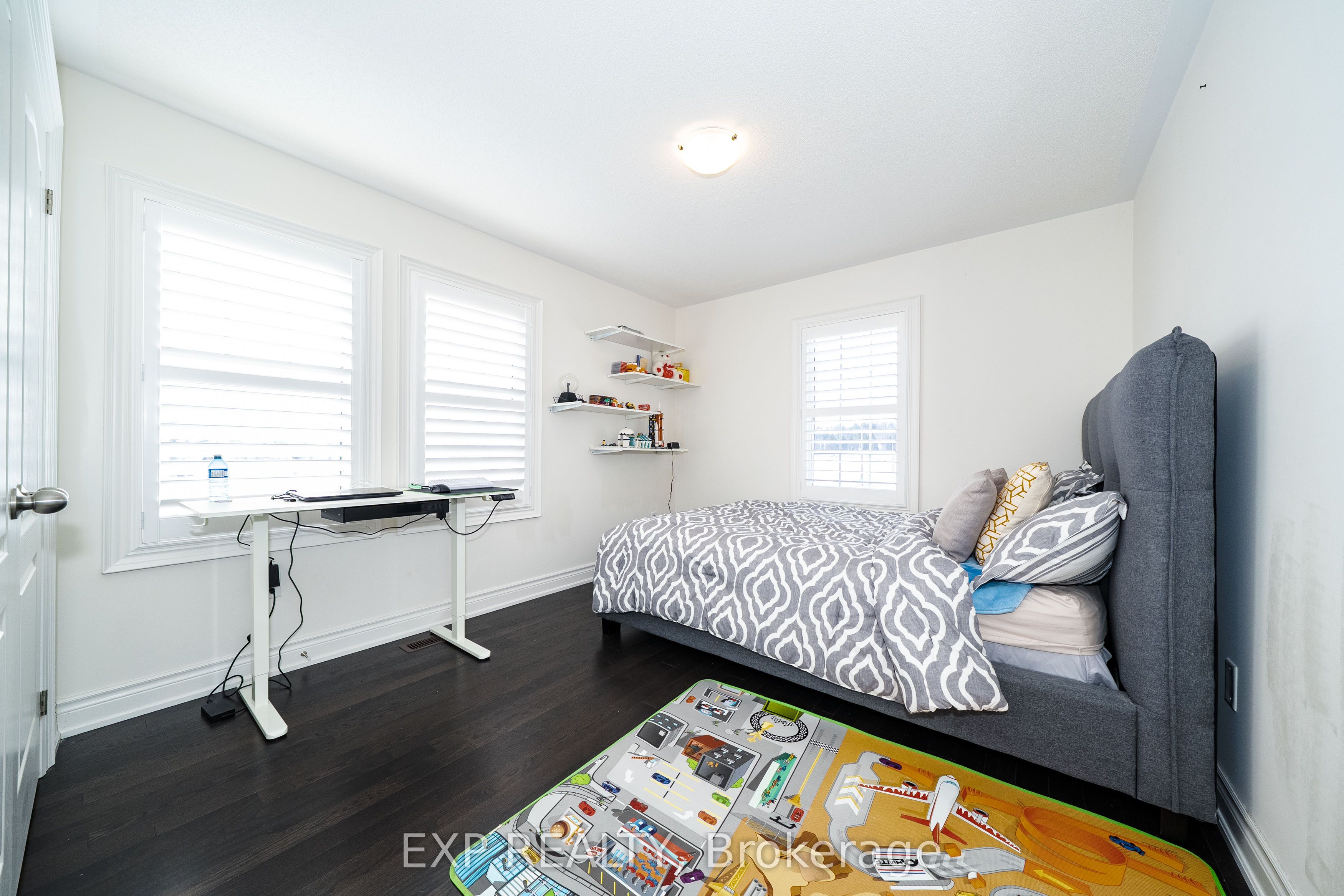 2 Tesla Crescent Property Photo 38