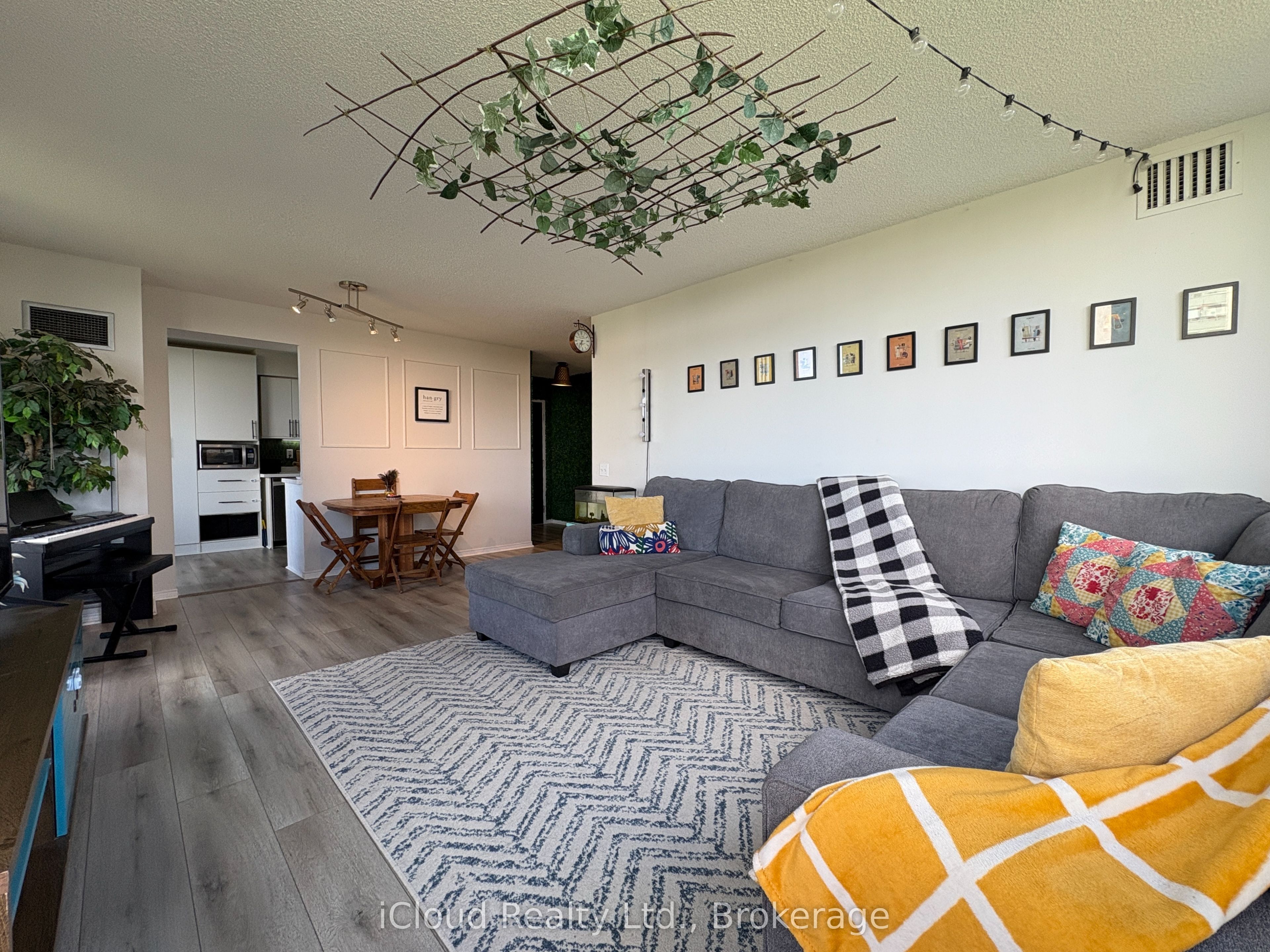 91 Townsgate Drive 710