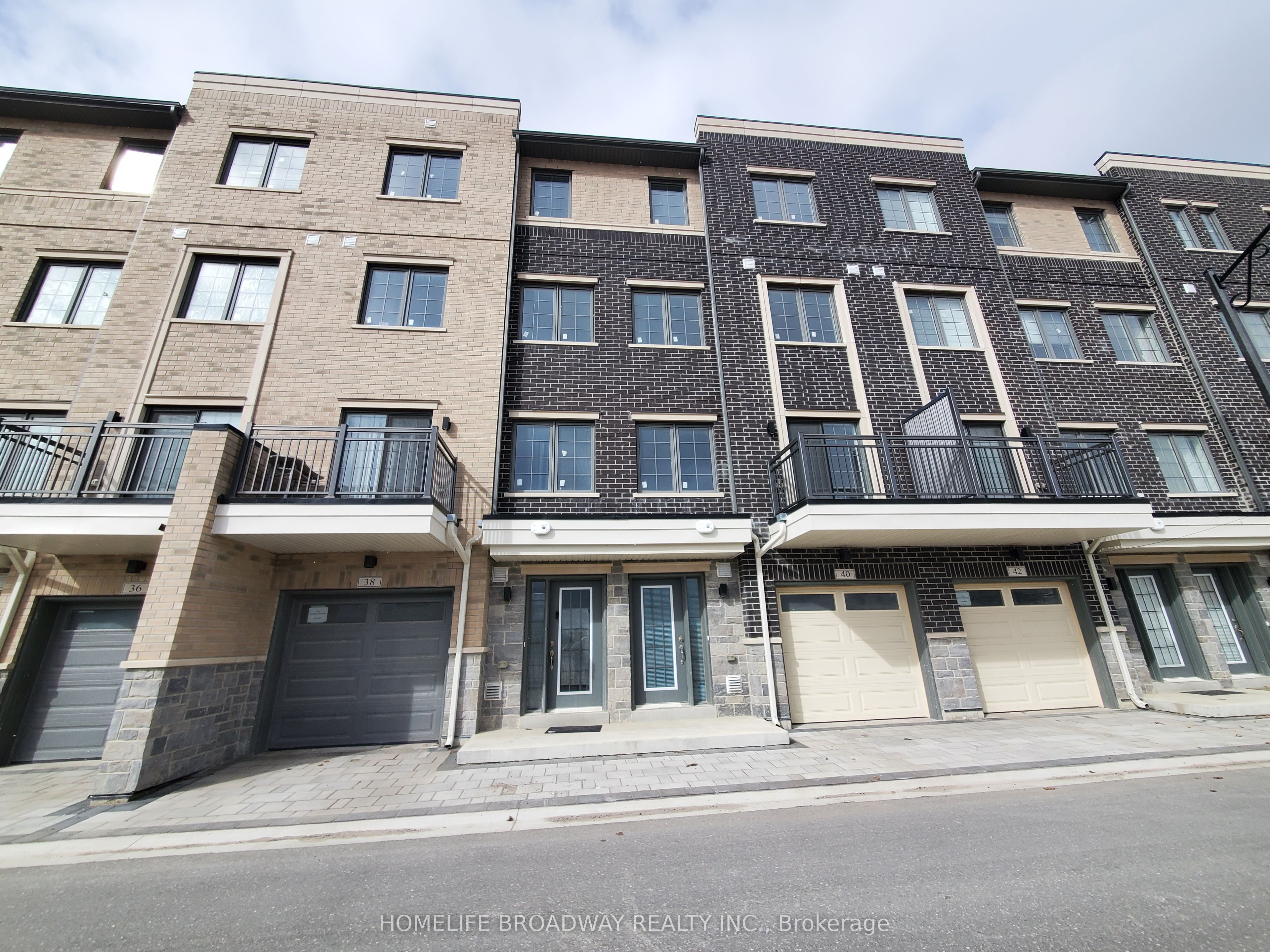 40 Clippers Crescent