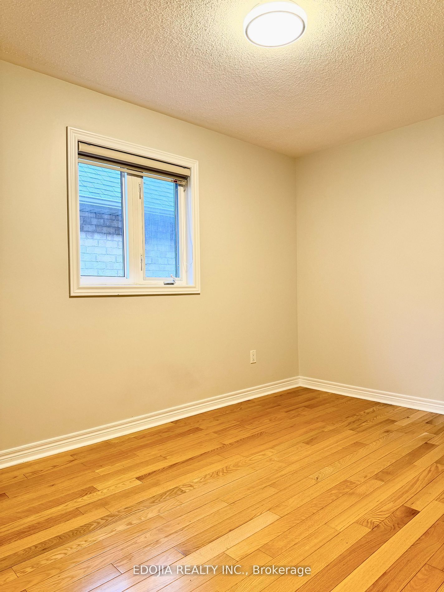 15 Catalpa Crescent Main Property Photo 15