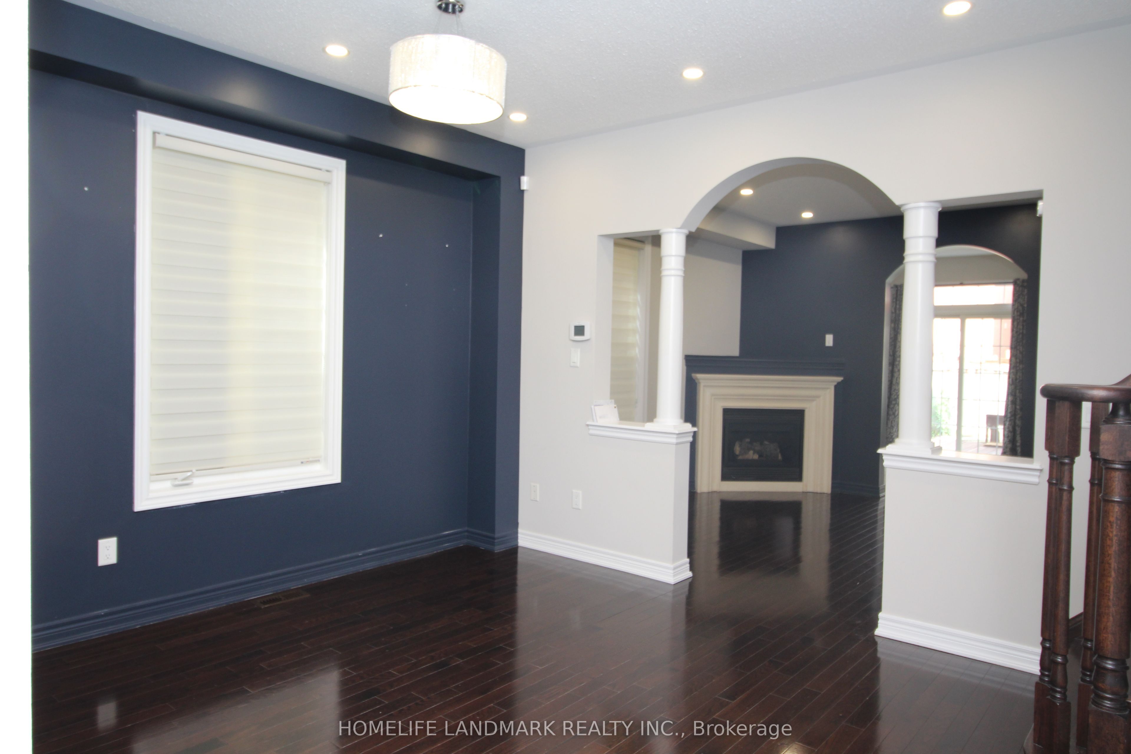 404 Lady Nadia Drive E Property Photo 6