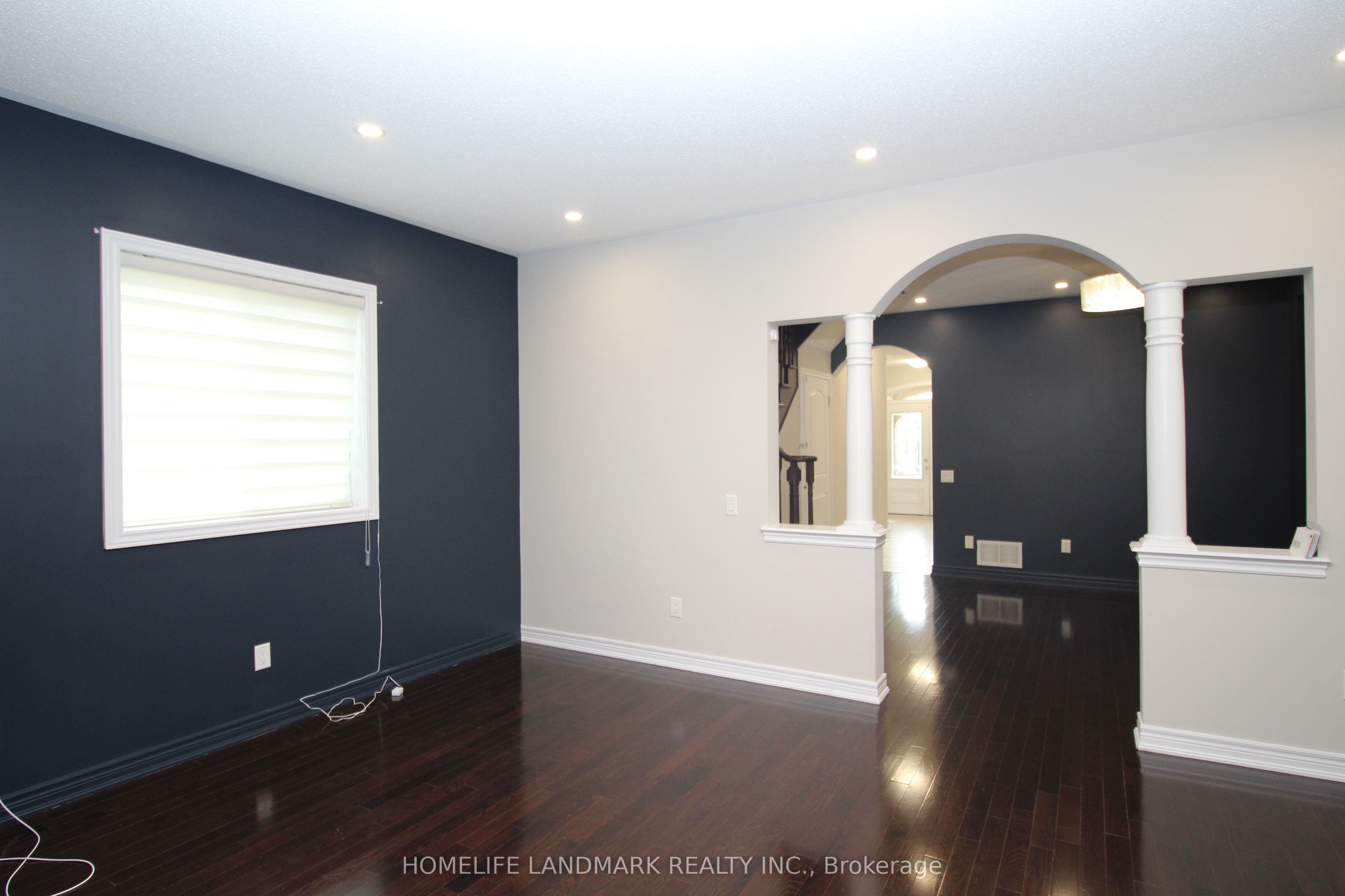 404 Lady Nadia Drive E Property Photo 8