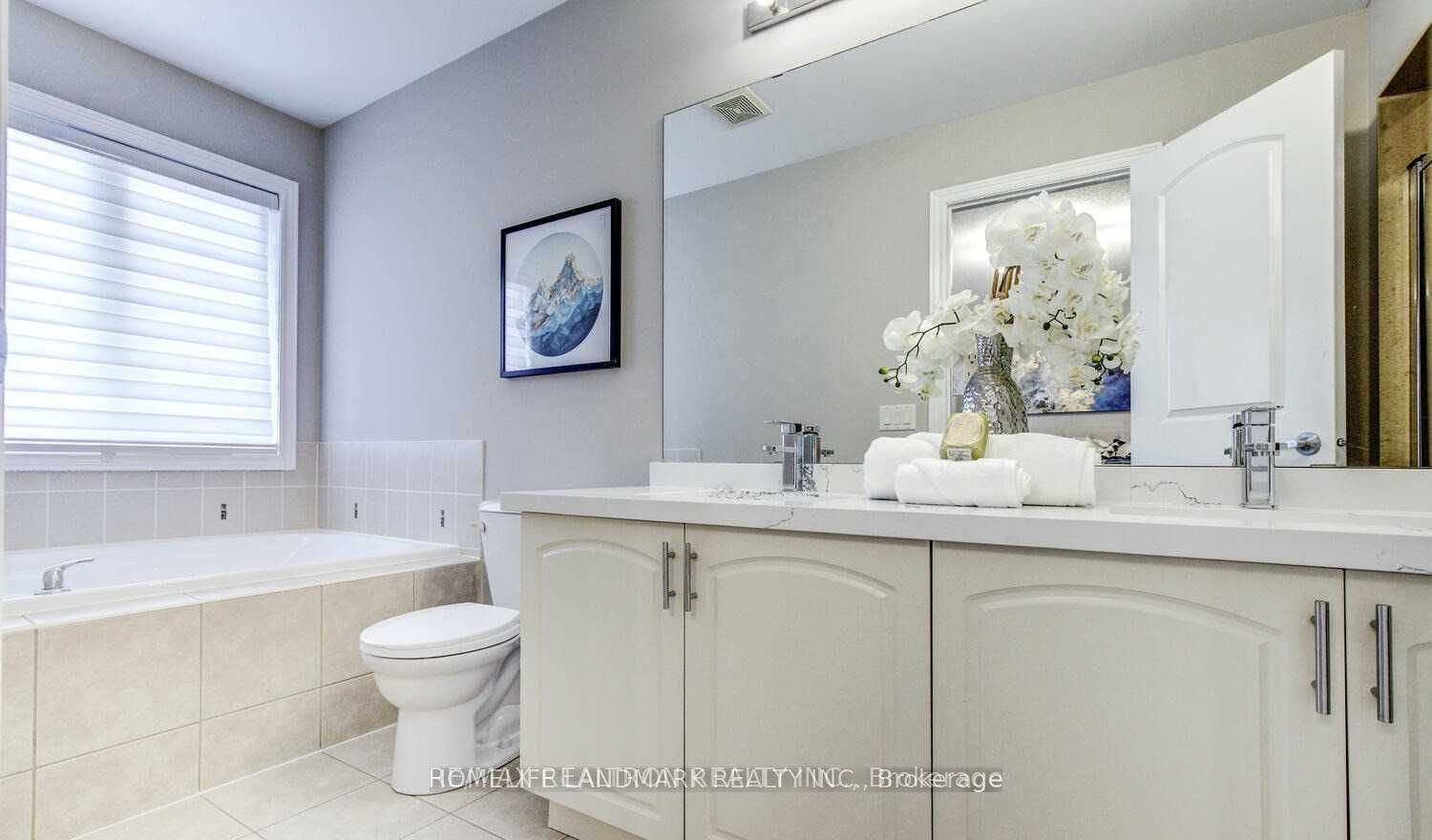 404 Lady Nadia Drive E Property Photo 17