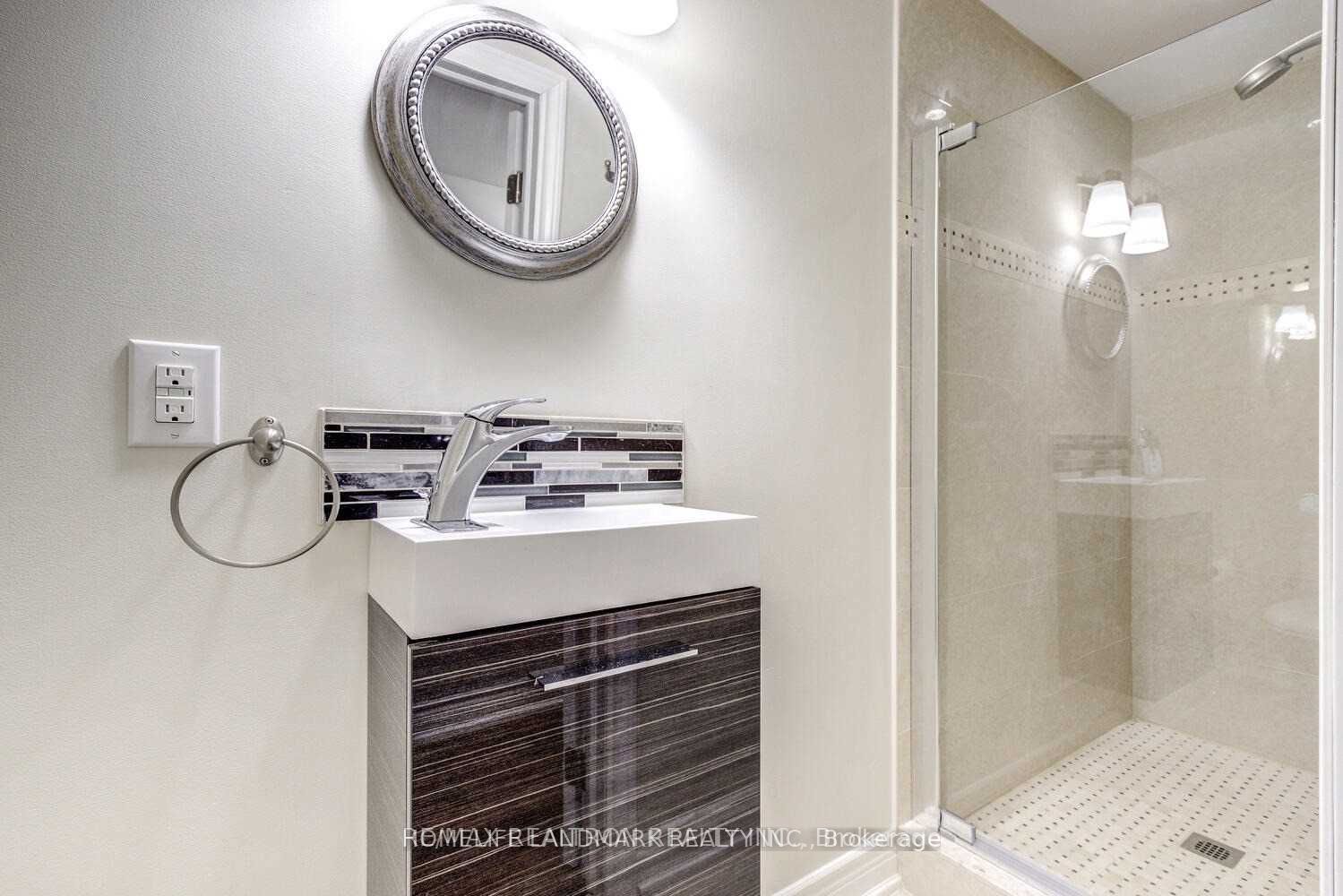 404 Lady Nadia Drive E Property Photo 27