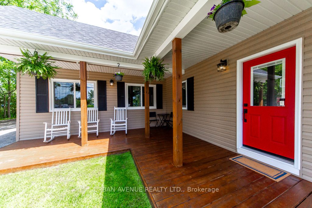 23505 Lakeridge Road Property Photo 4