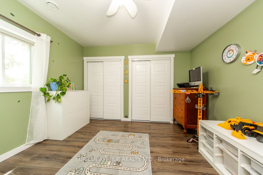 23505 Lakeridge Road Property Photo 17