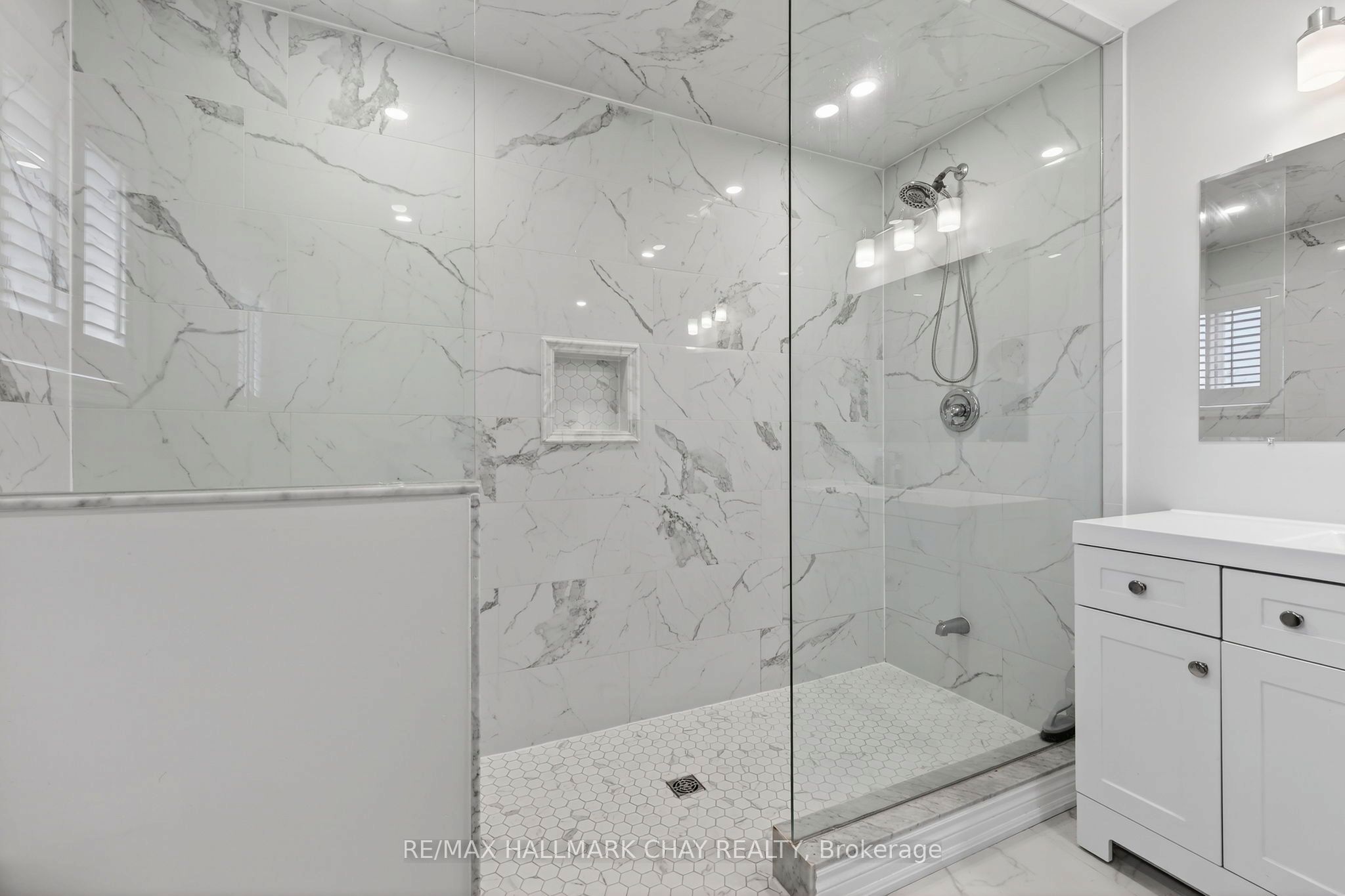 19 Smith Street Property Photo 28