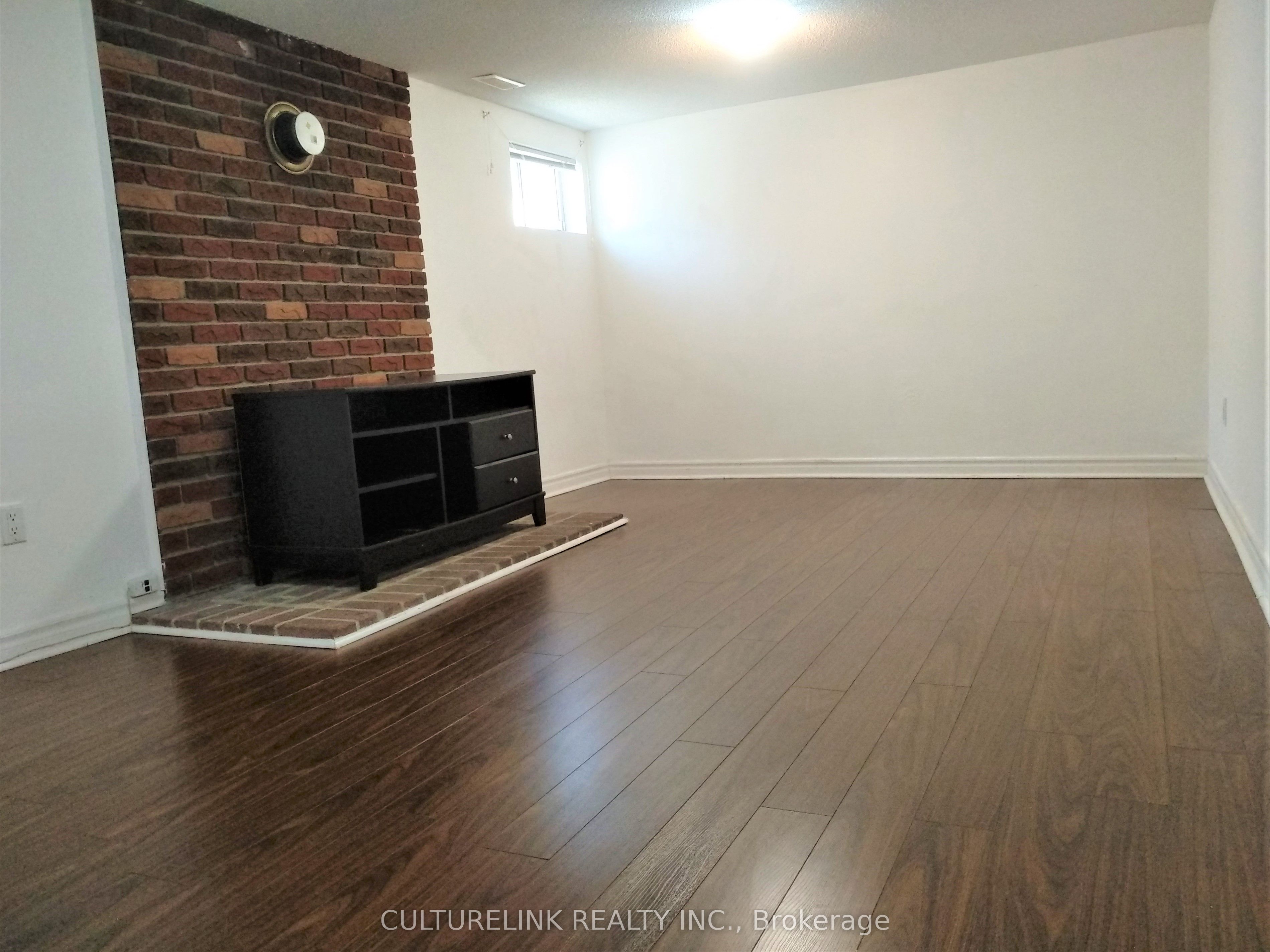 30 Rockport Crescent Bsmt Property Photo 1