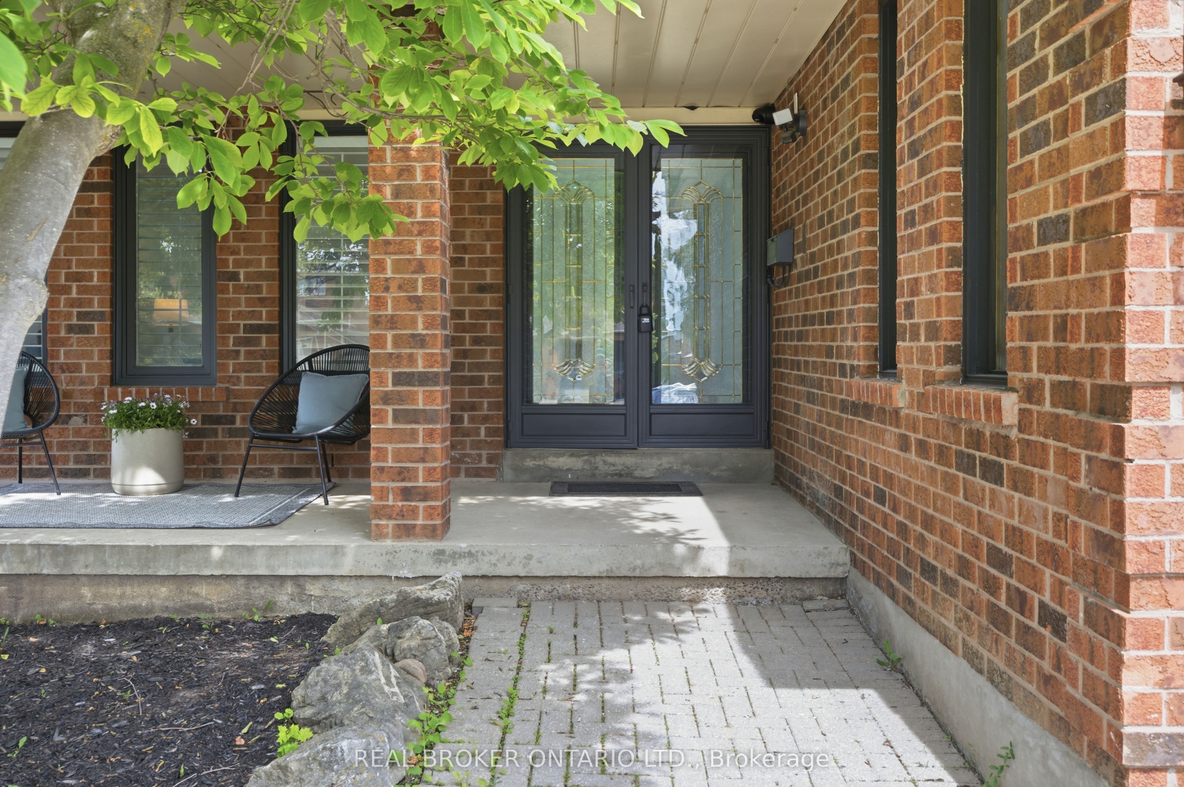 94 Roxana Avenue Property Photo 2