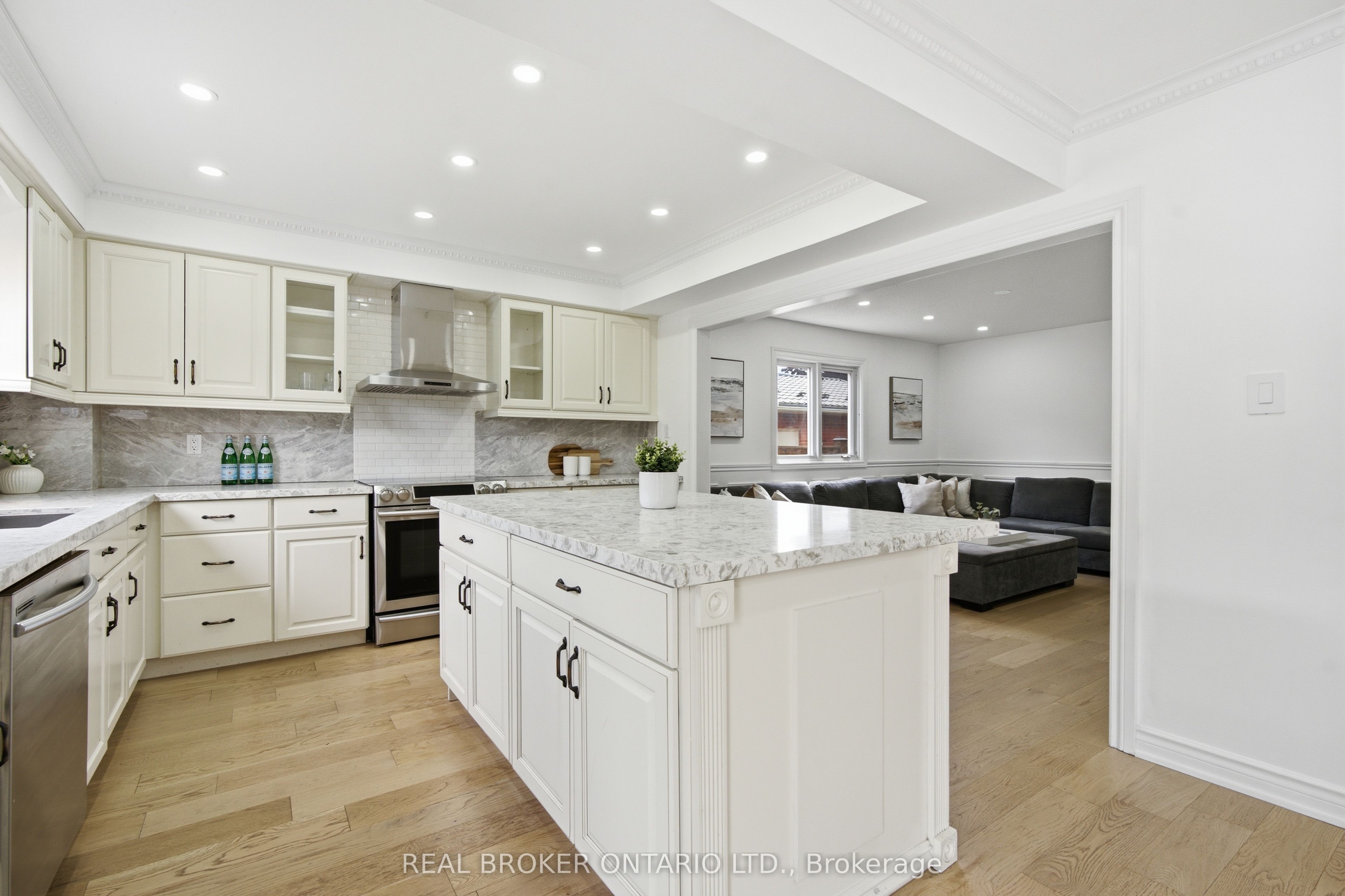 94 Roxana Avenue Property Photo 12