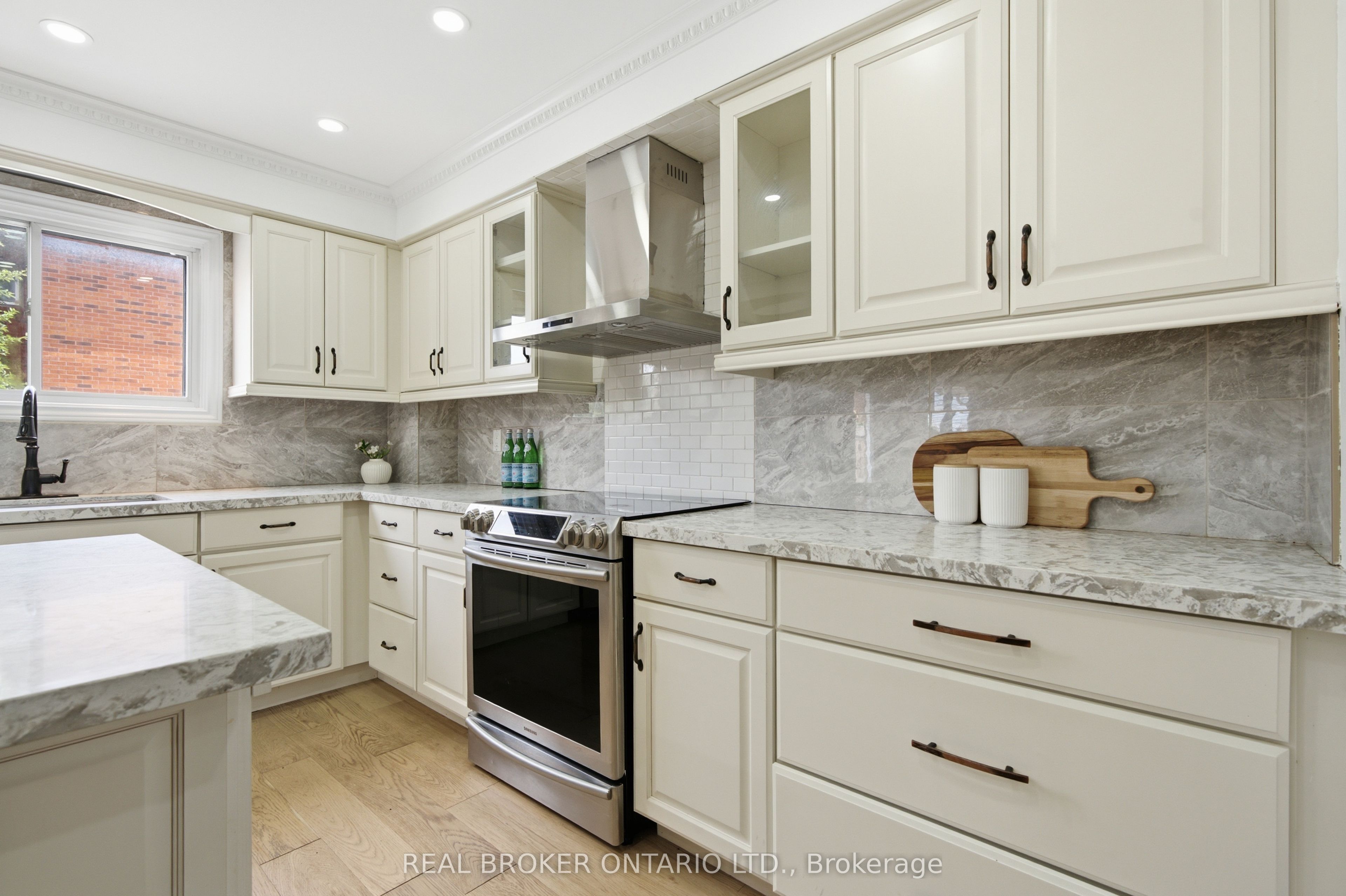 94 Roxana Avenue Property Photo 15