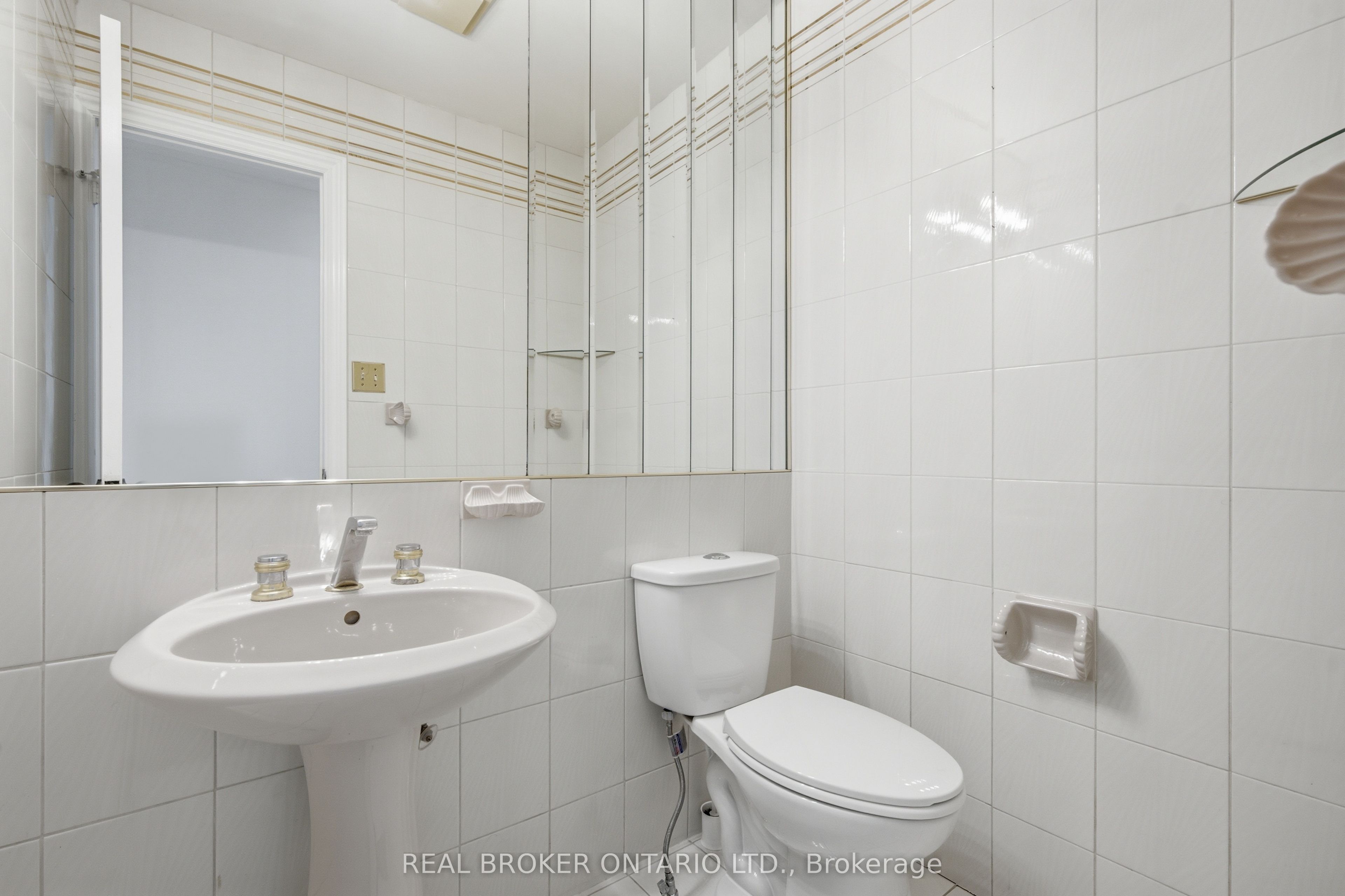 94 Roxana Avenue Property Photo 16