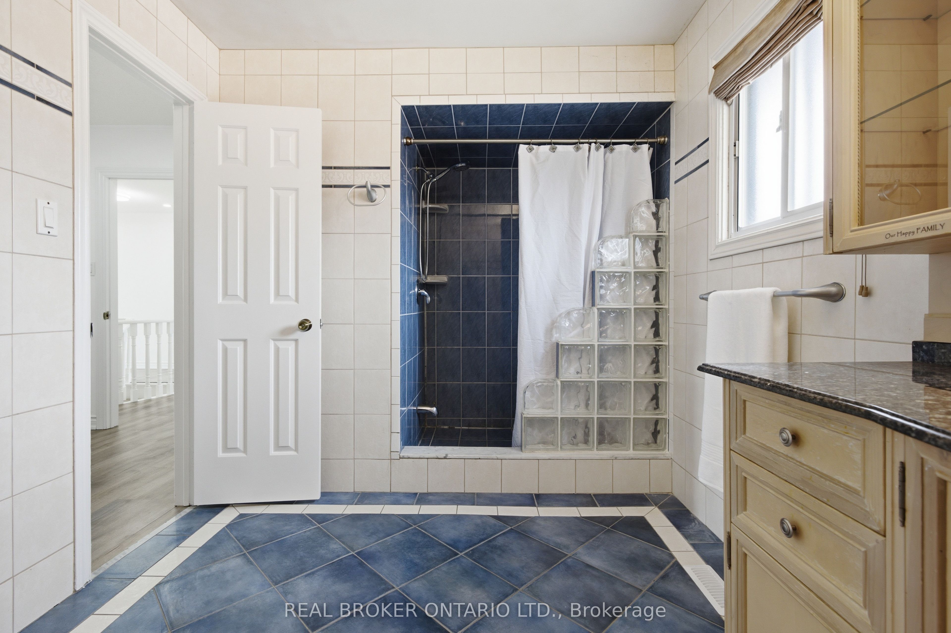 94 Roxana Avenue Property Photo 24