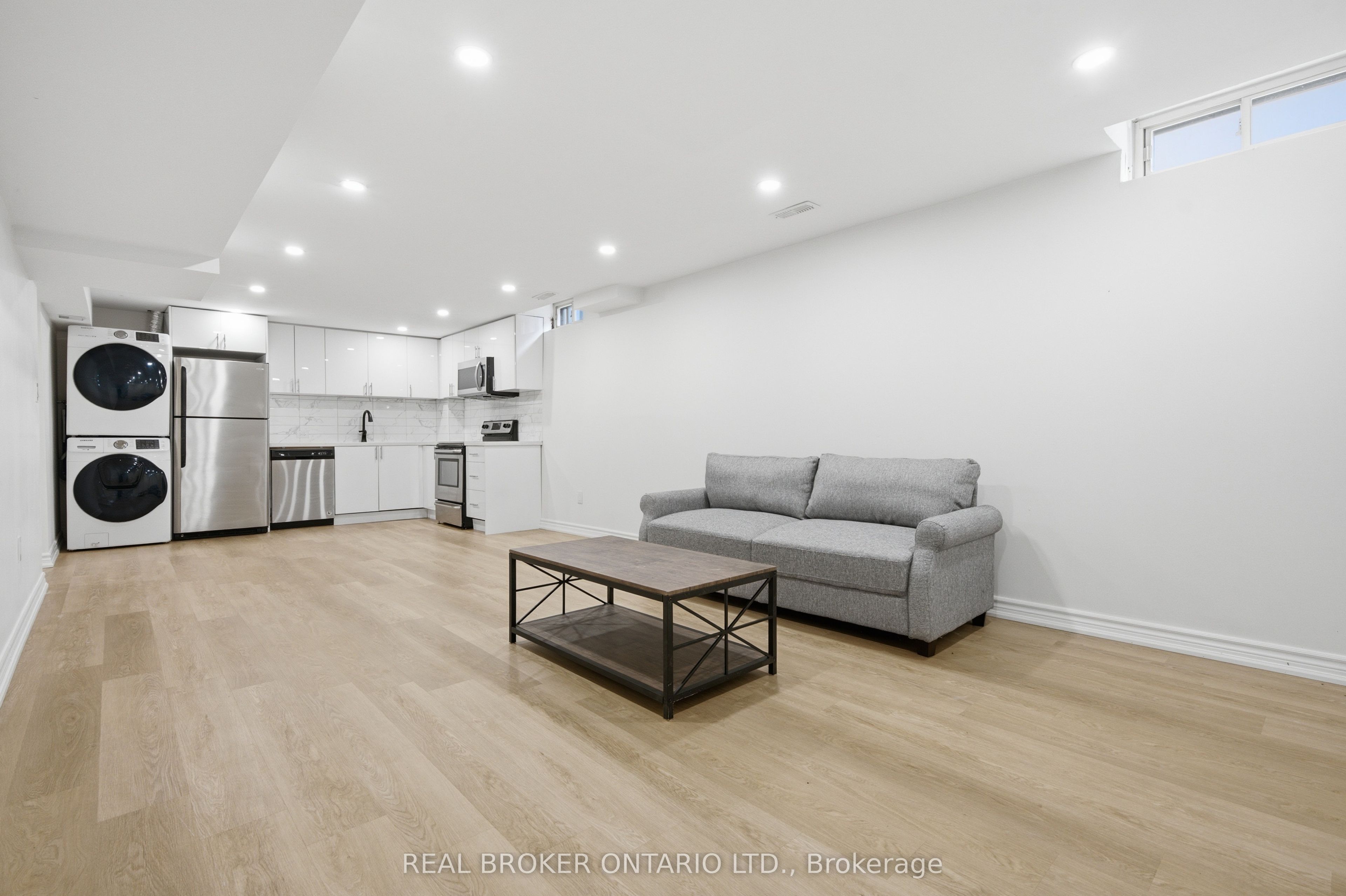 94 Roxana Avenue Property Photo 35