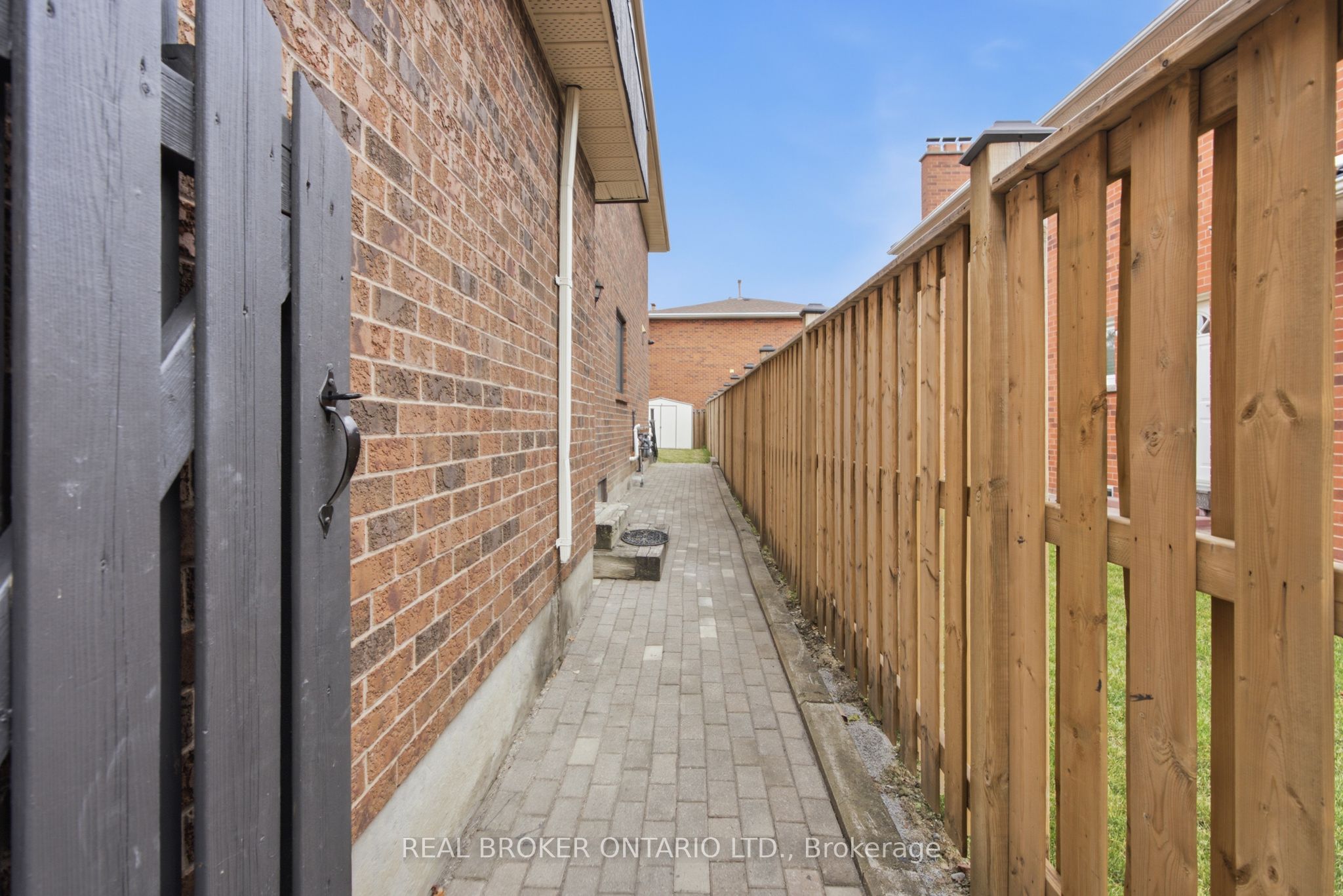 94 Roxana Avenue Property Photo 42