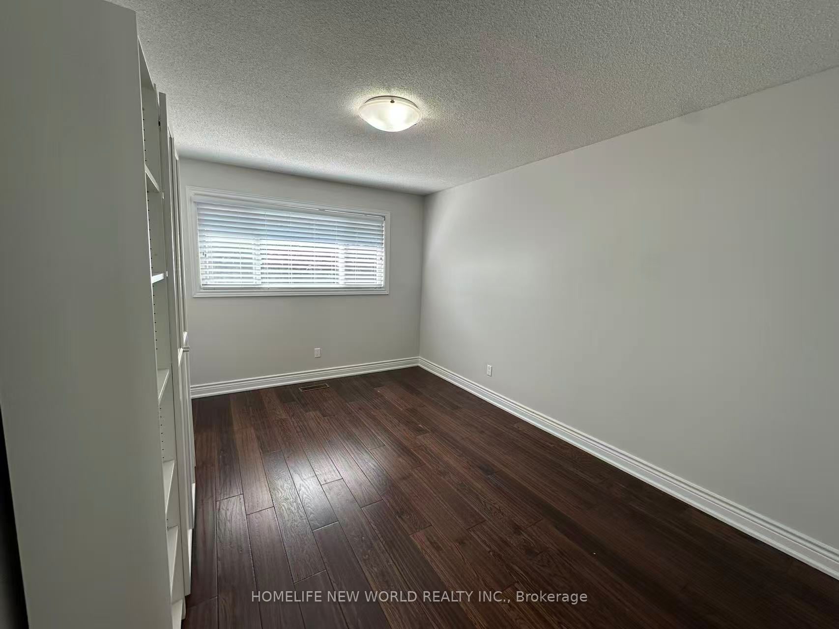 10 Epping Court Property Photo 11